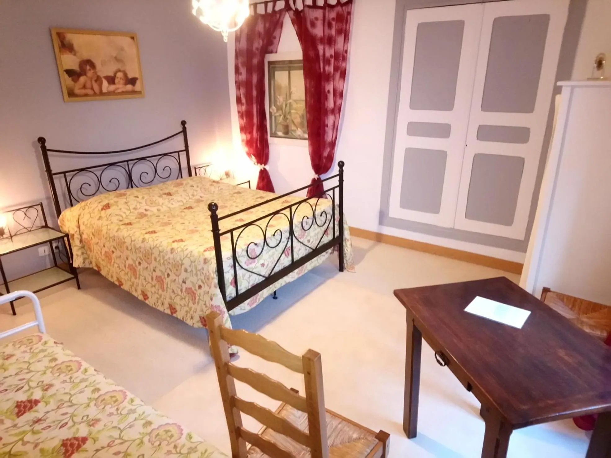 Bedroom, Bed in La Mare aux 3 Diables