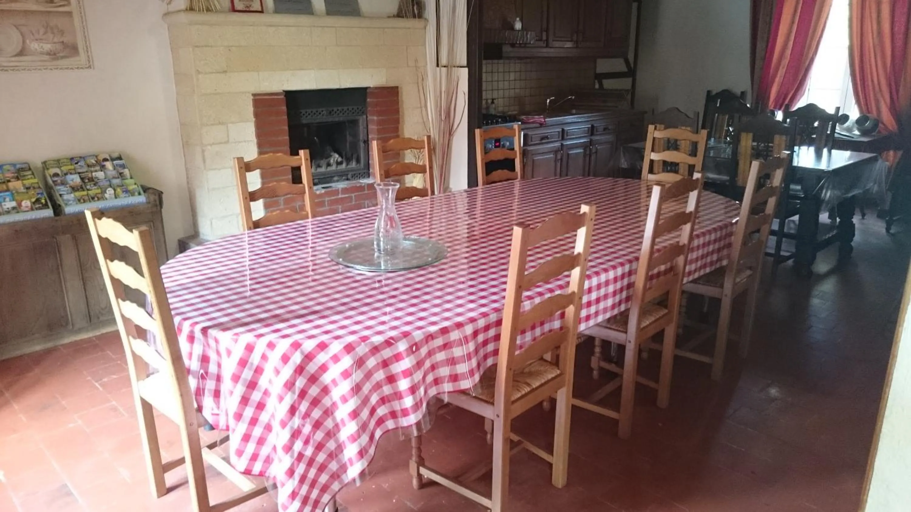 Restaurant/places to eat in La Mare aux 3 Diables