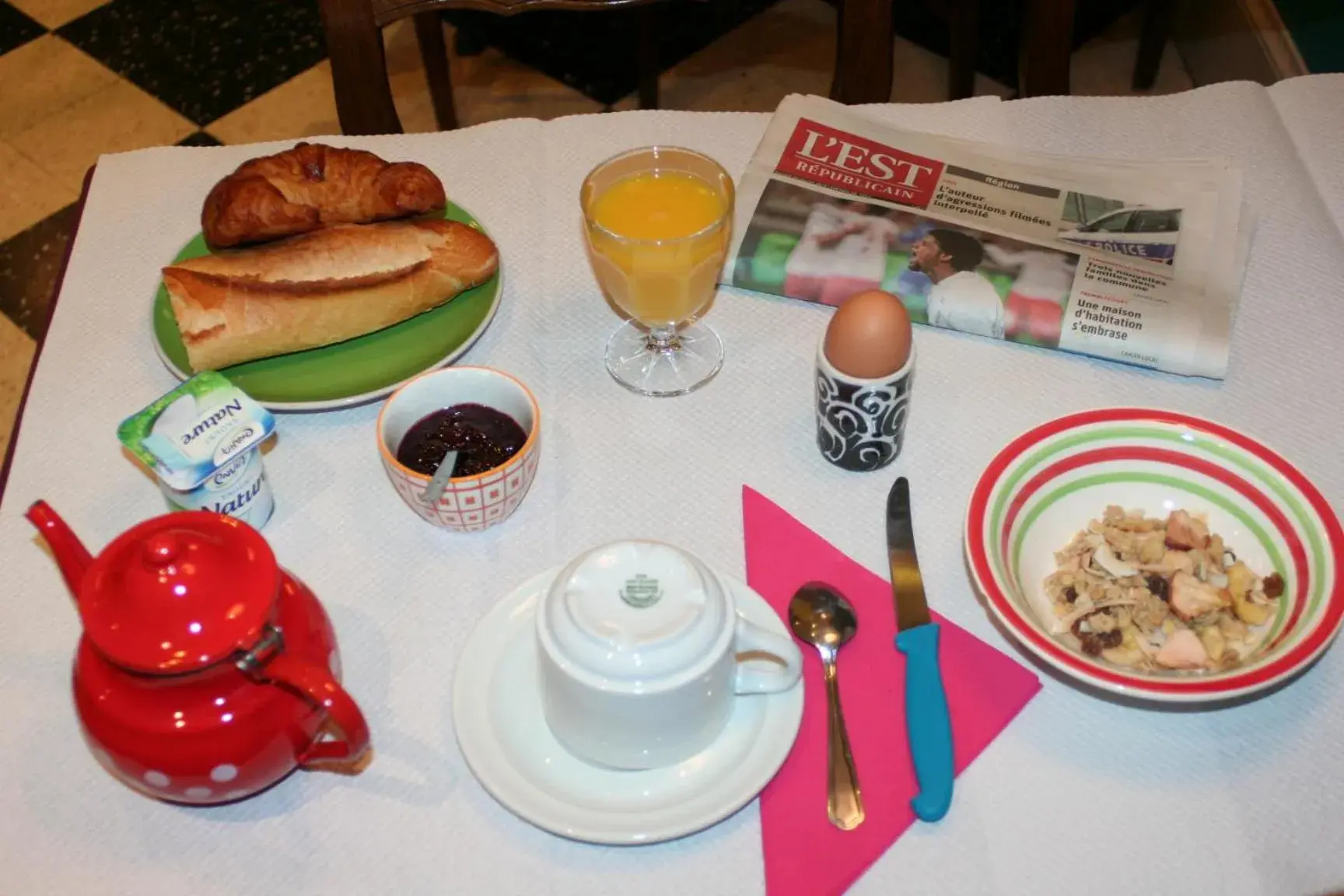 Breakfast in Hôtel La Villa Lorraine Breakfast in Hôtel La Villa Lorraine