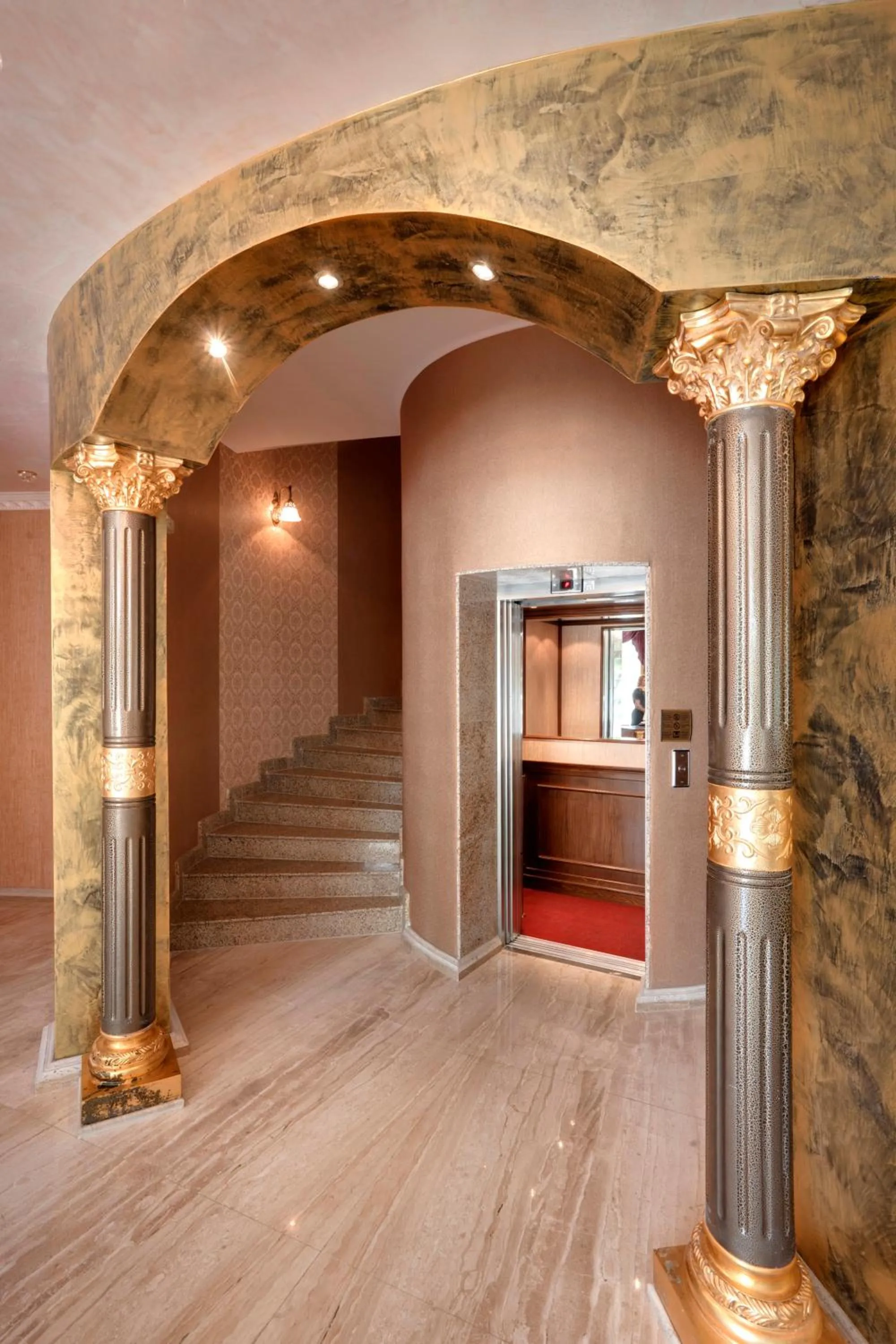 Lobby or reception in Kristel Hotel