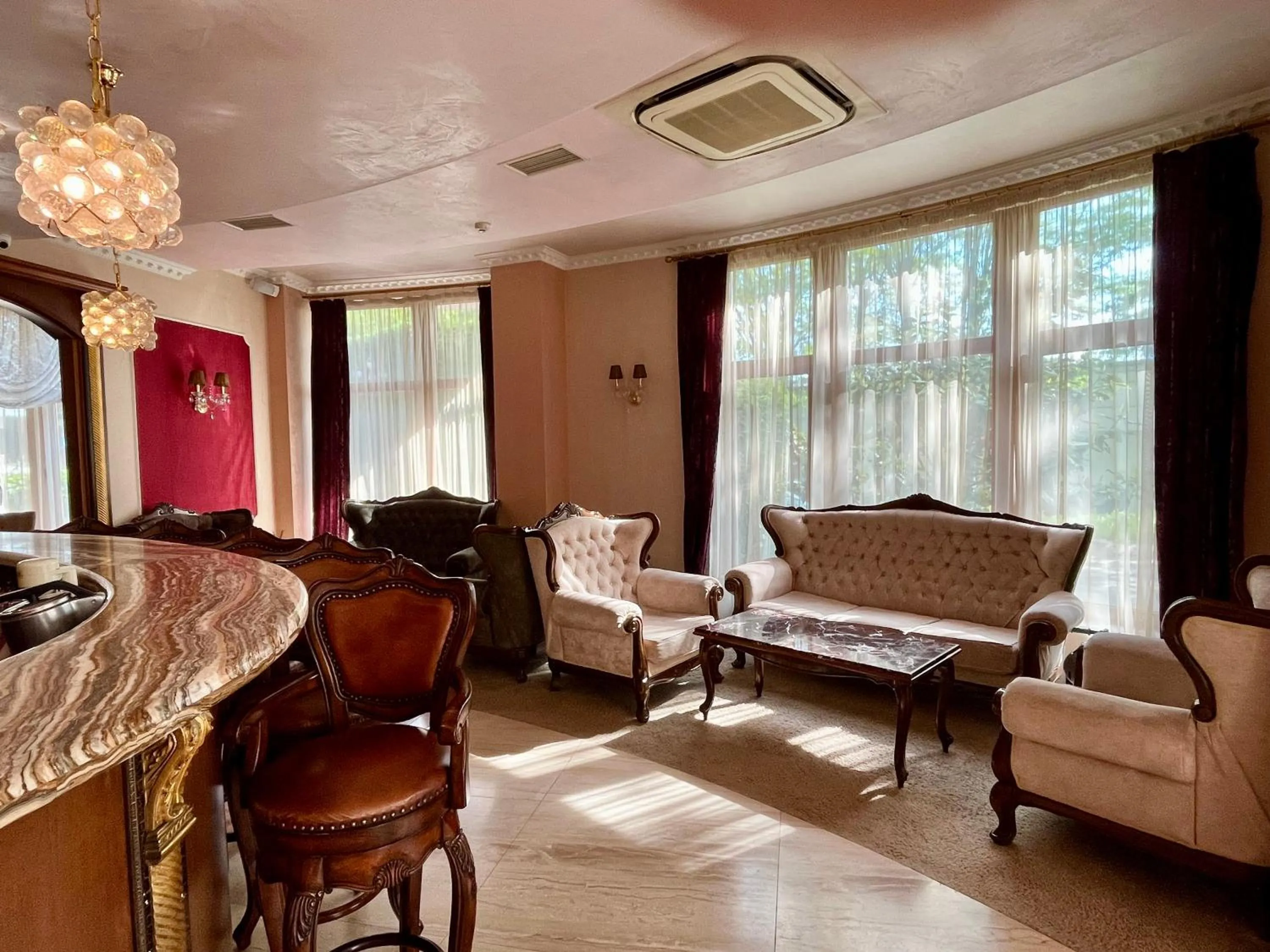 Lobby or reception in Kristel Hotel