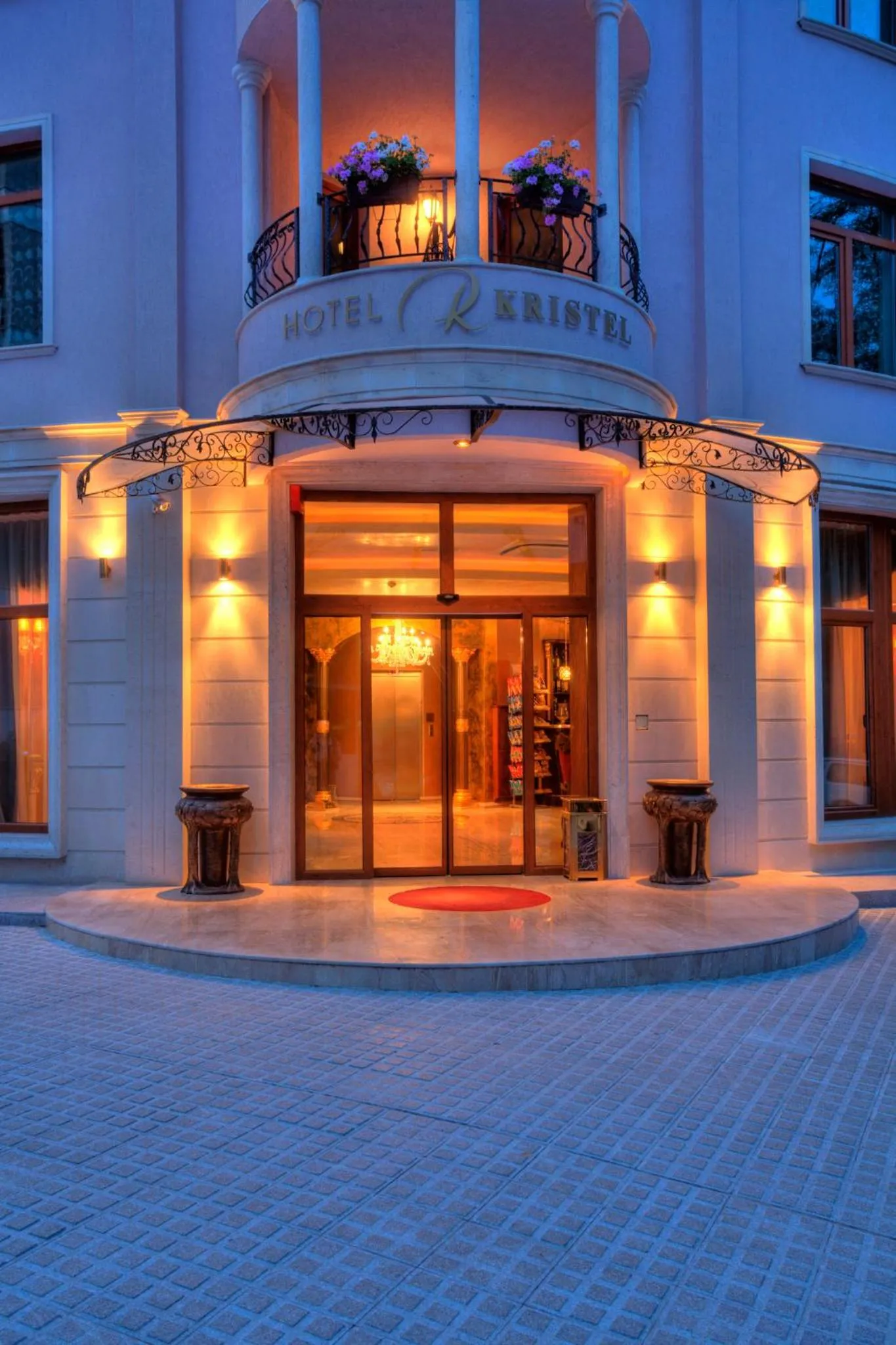 Facade/entrance in Kristel Hotel