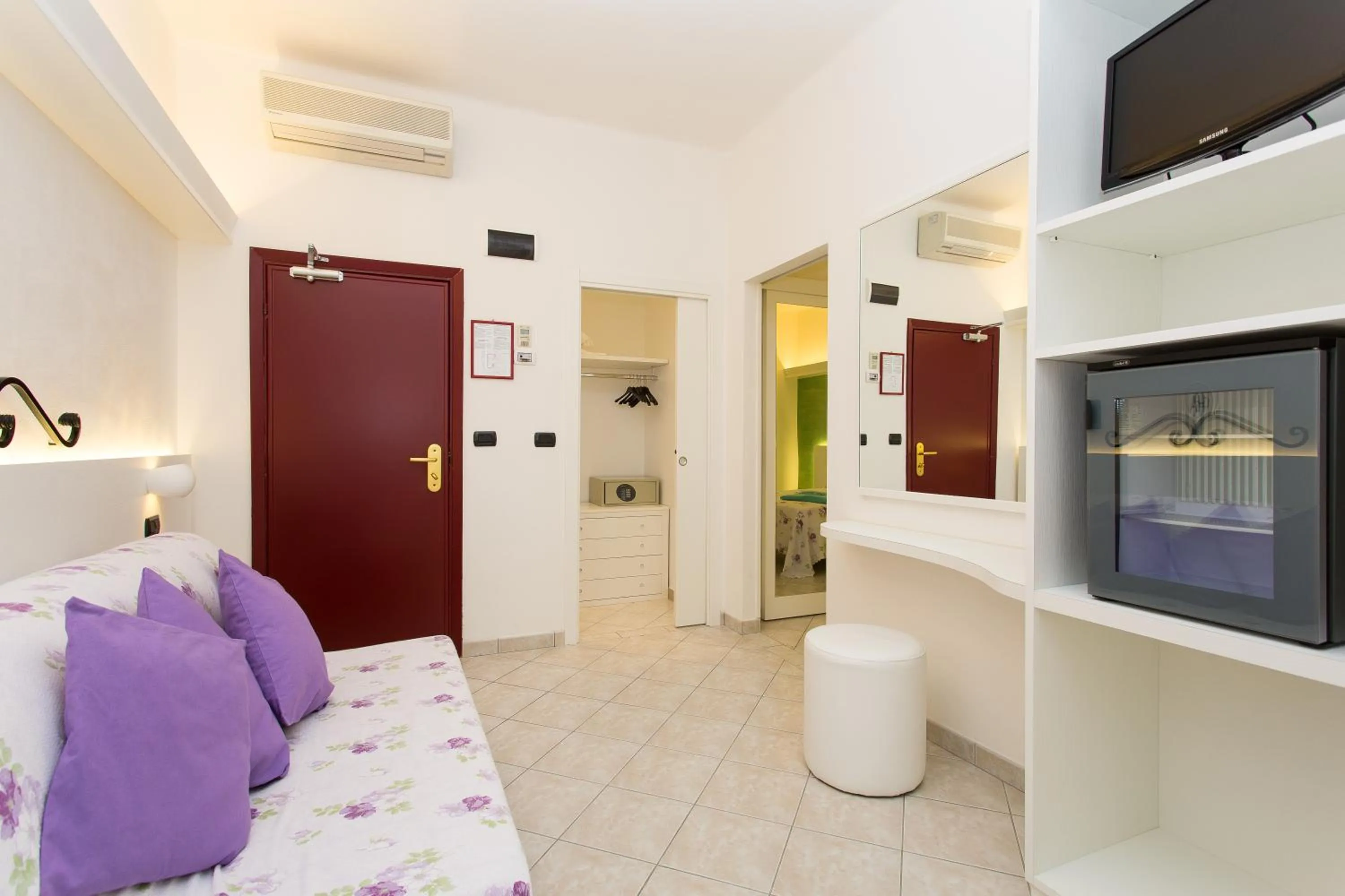 Ancora Hotel & Residence