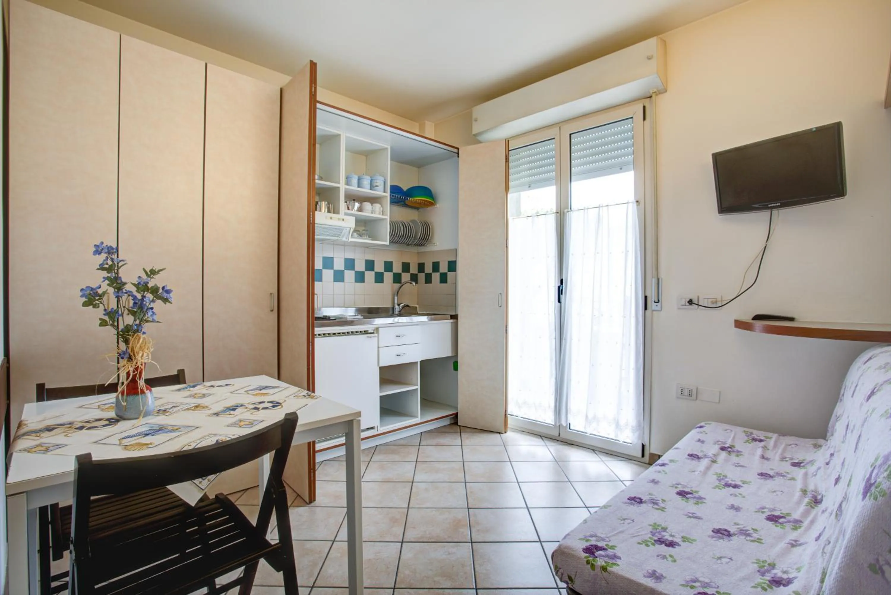 Ancora Hotel & Residence