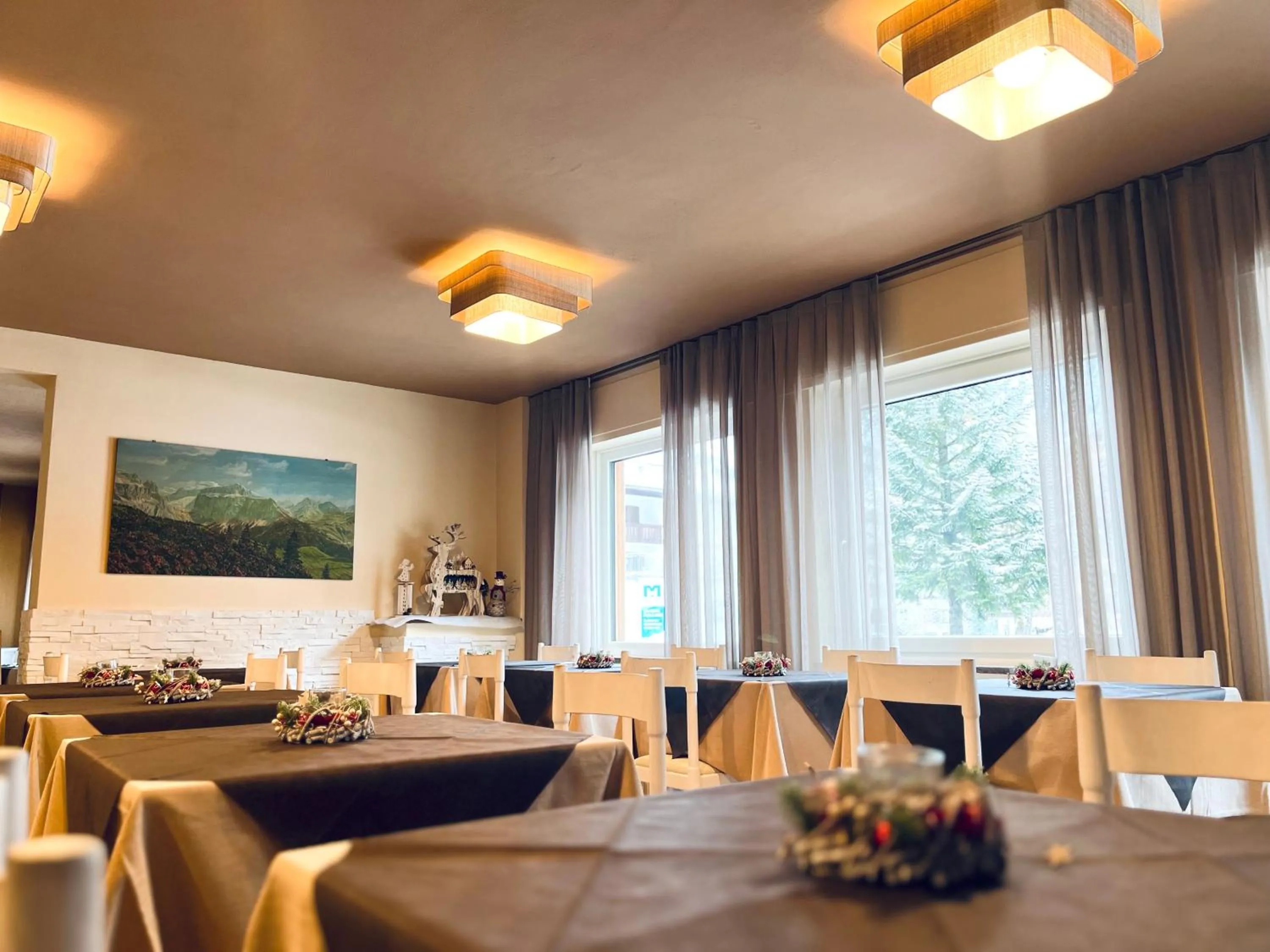 Restaurant/places to eat in Hotel Rododendro Val di Fassa