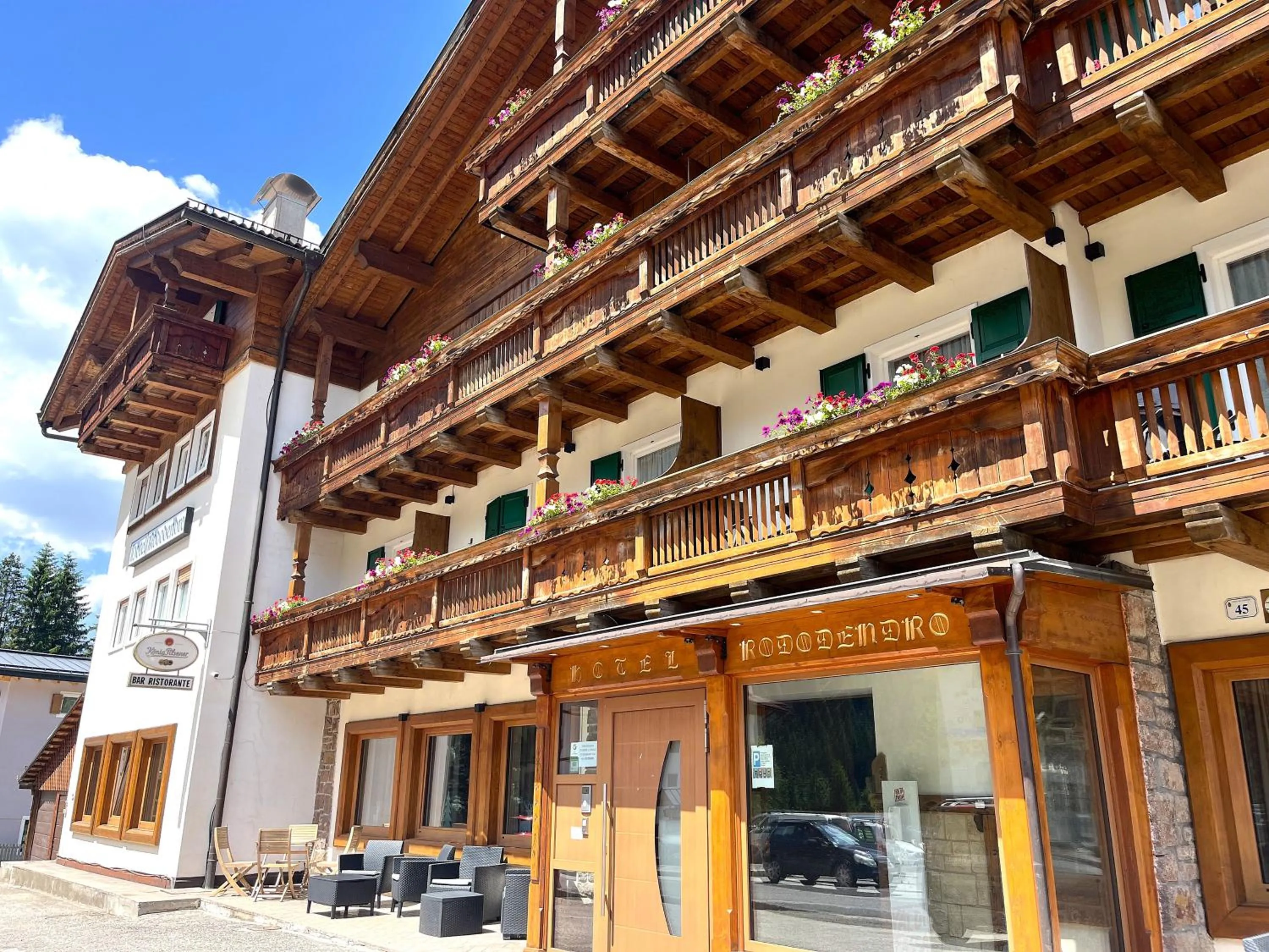 Property building in Hotel Rododendro Val di Fassa