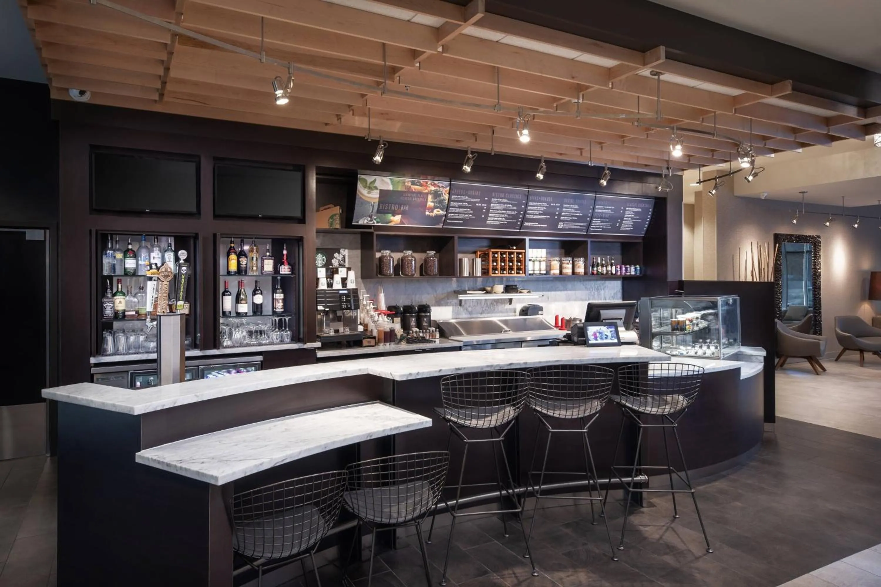 Lounge or bar in Courtyard by Marriott Baton Rouge Downtown