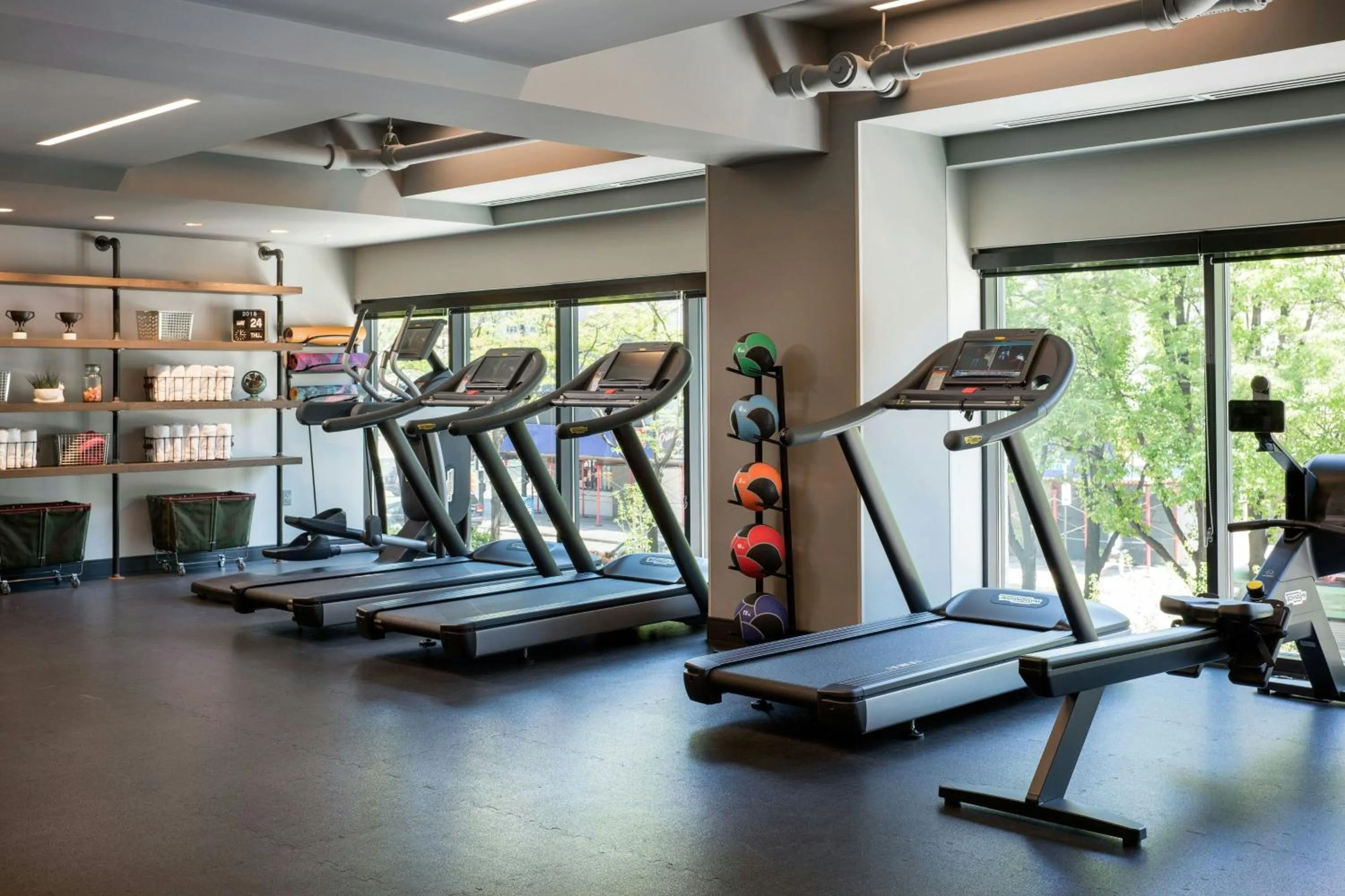 Fitness centre/facilities in Moxy Chicago Downtown