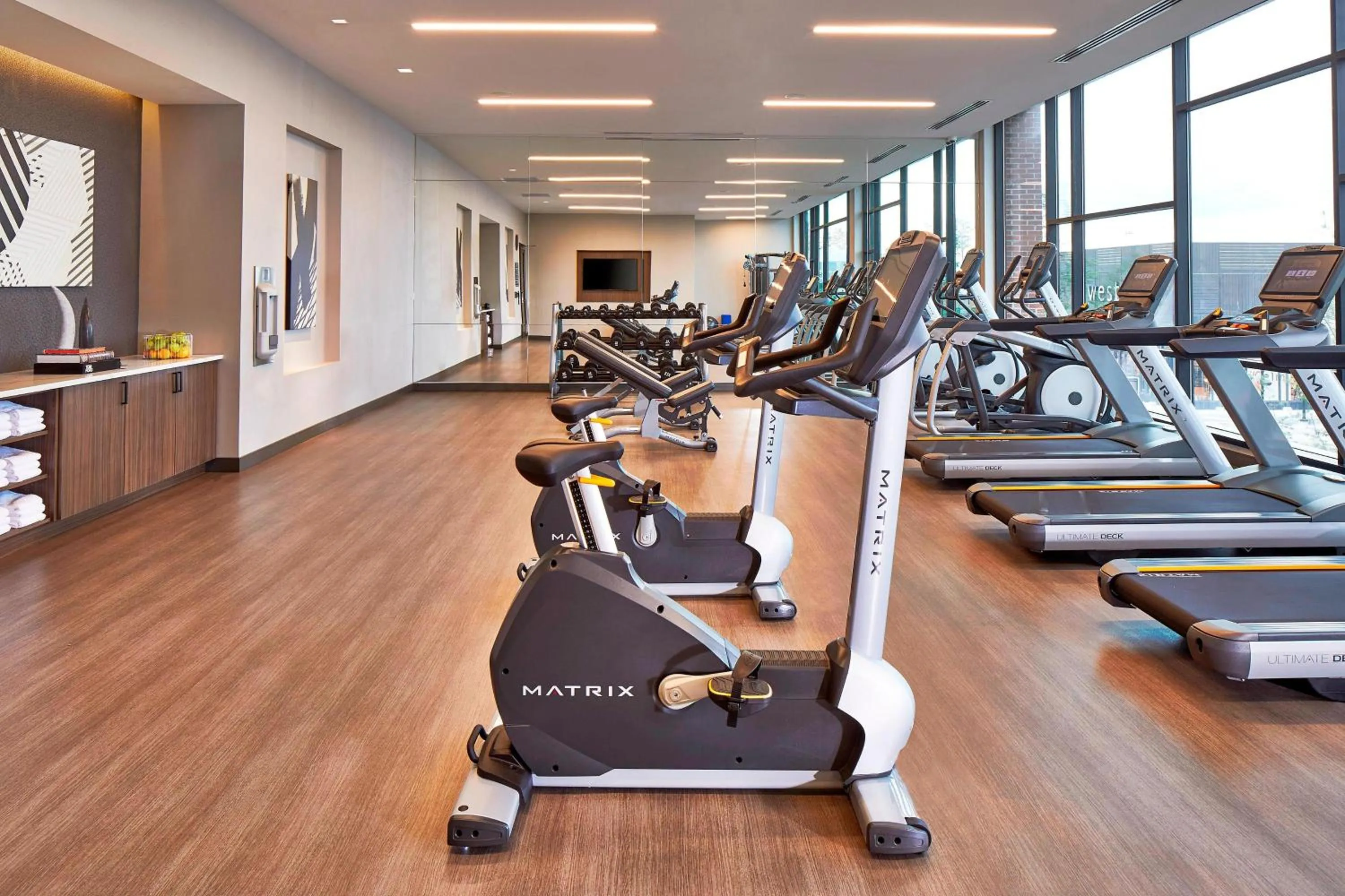 Fitness centre/facilities in AC Hotel by Marriott Cleveland Beachwood