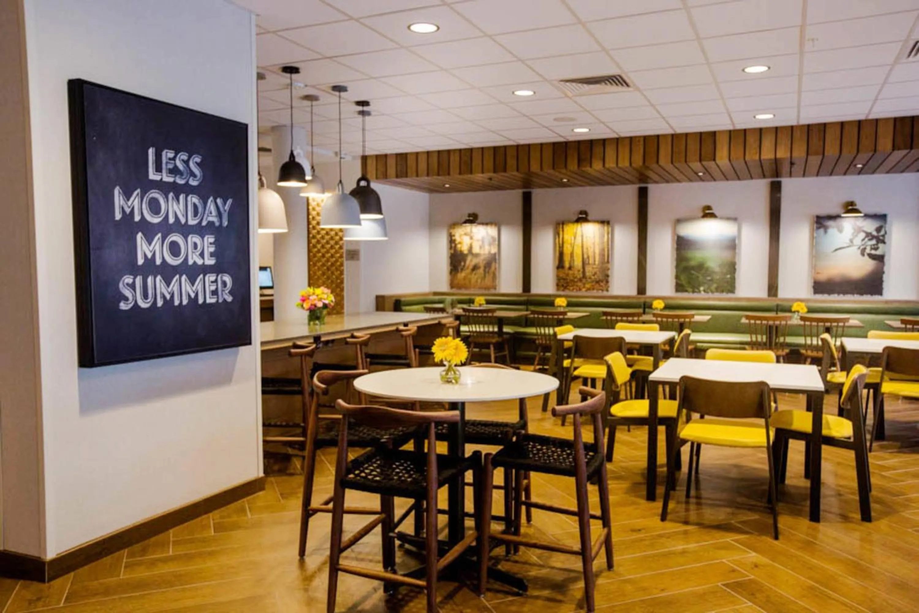 Breakfast in Fairfield Inn & Suites by Marriott Philadelphia Broomall/Newtown Square