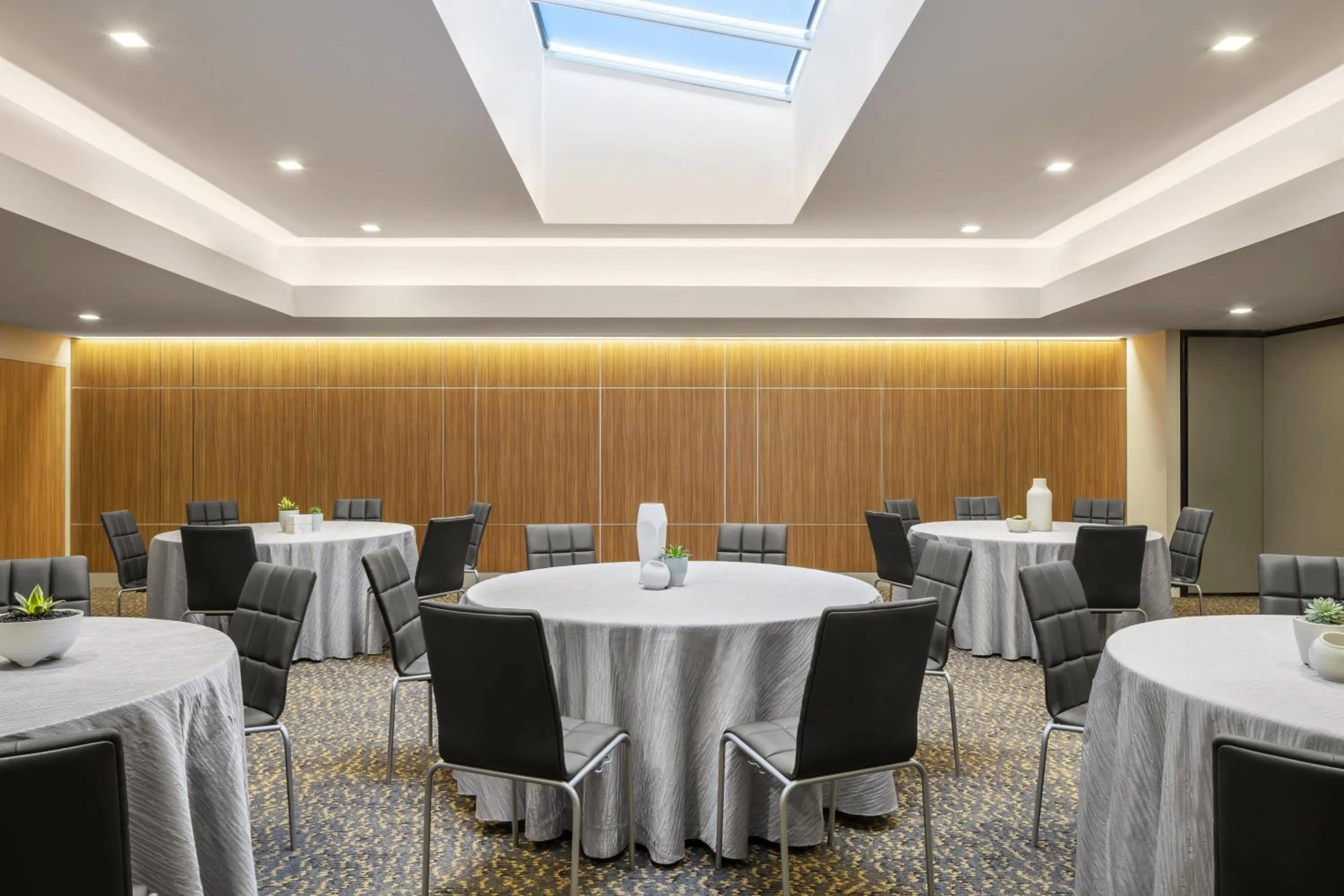 Lobby or reception in AC Hotel by Marriott Louisville Downtown