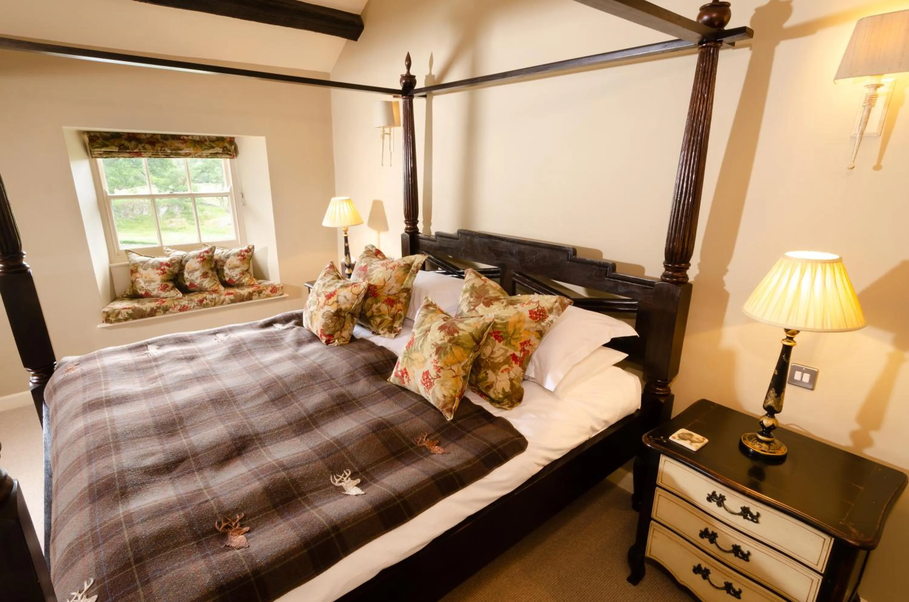 Bed in Eltermere Inn