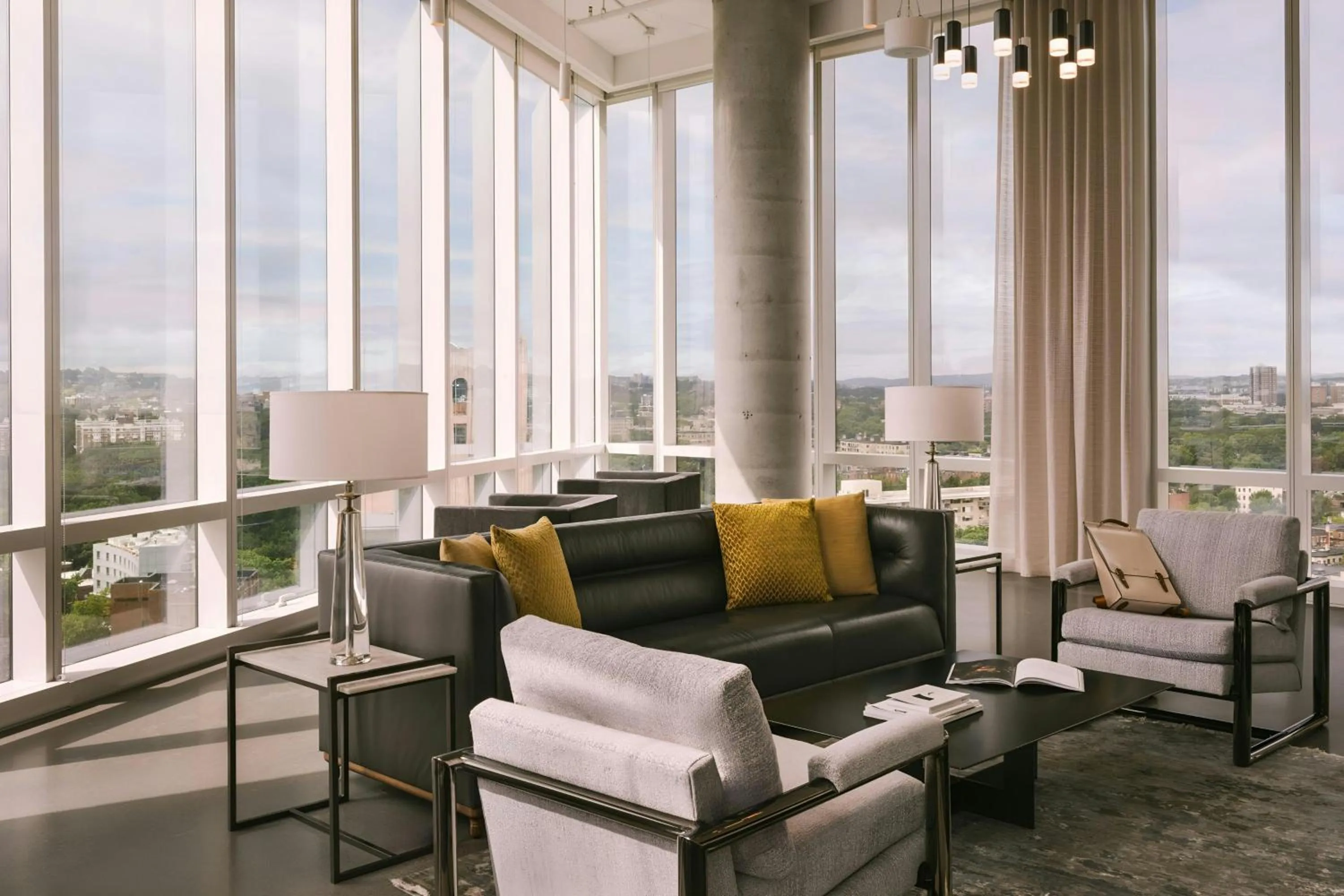 Lounge or bar in Sonder by Marriott Bonvoy Pierce Boston Apartments Fenway