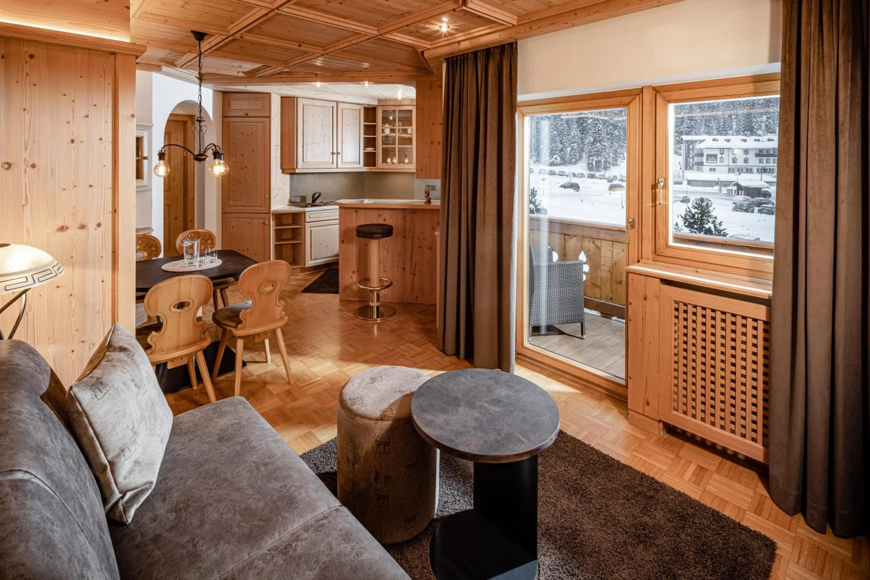 Kitchen or kitchenette in Suites Hotel Garden