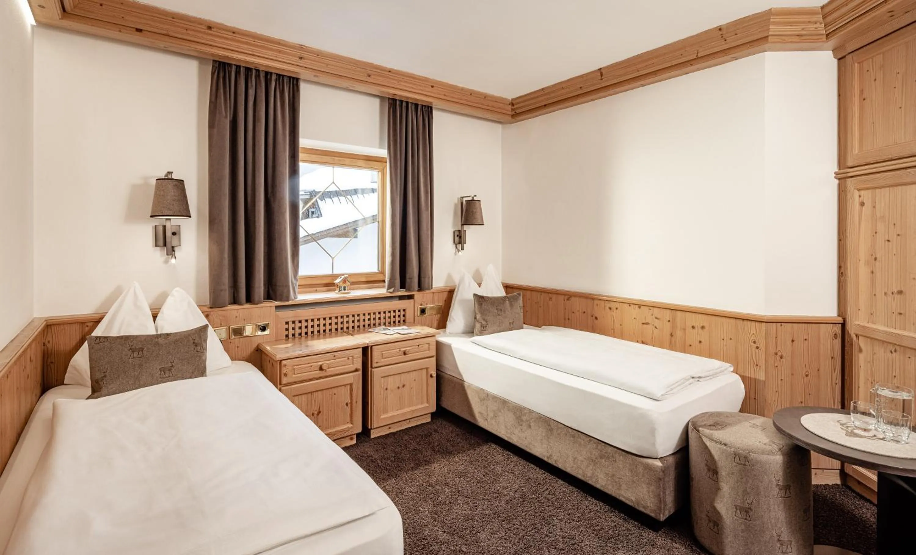 Bed in Suites Hotel Garden