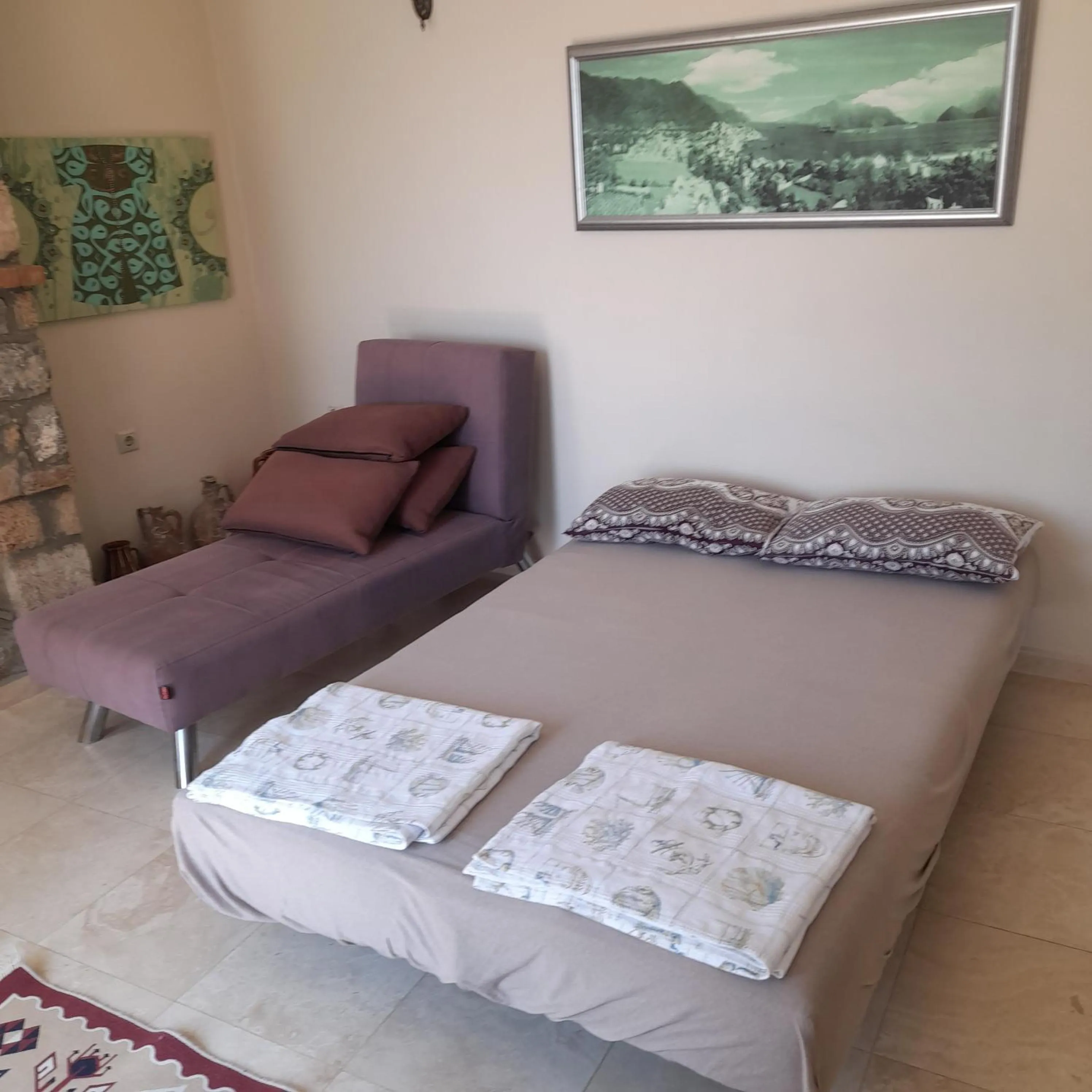 Bed in Two Stone Homes Metis