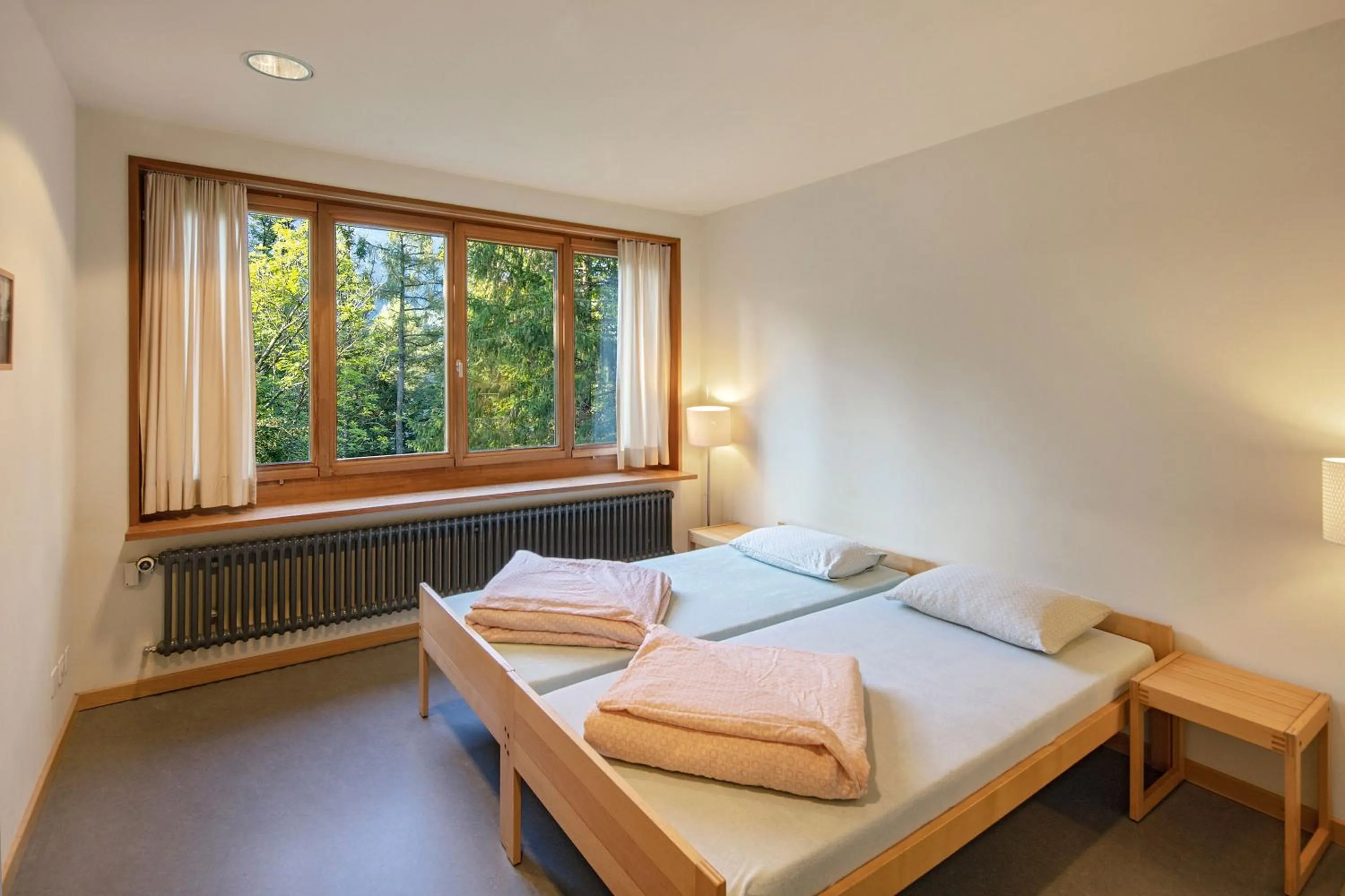 Photo of the whole room, Bed in Grindelwald Youth Hostel
