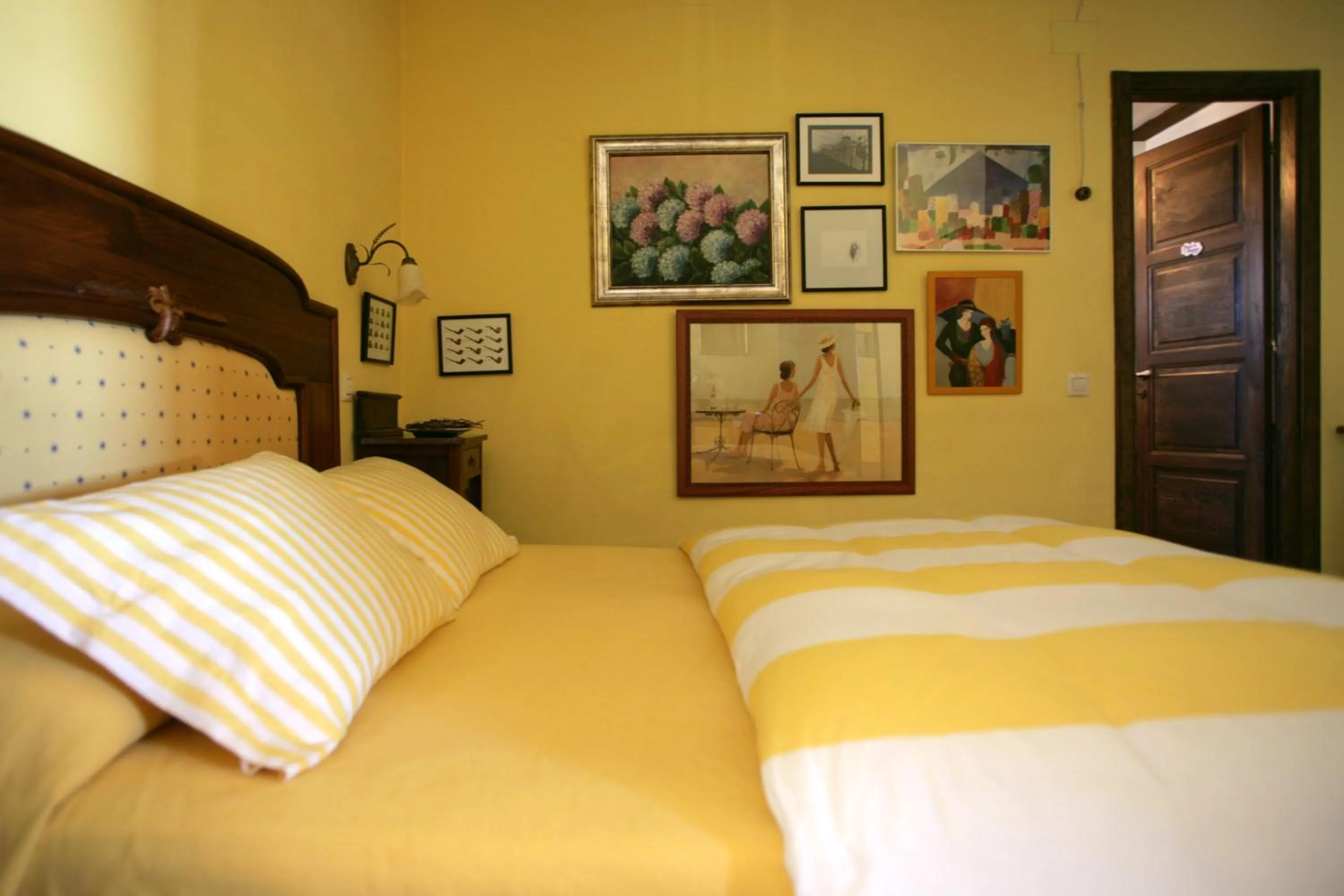 Photo of the whole room, Bed in Hotel La Posada de Lalola