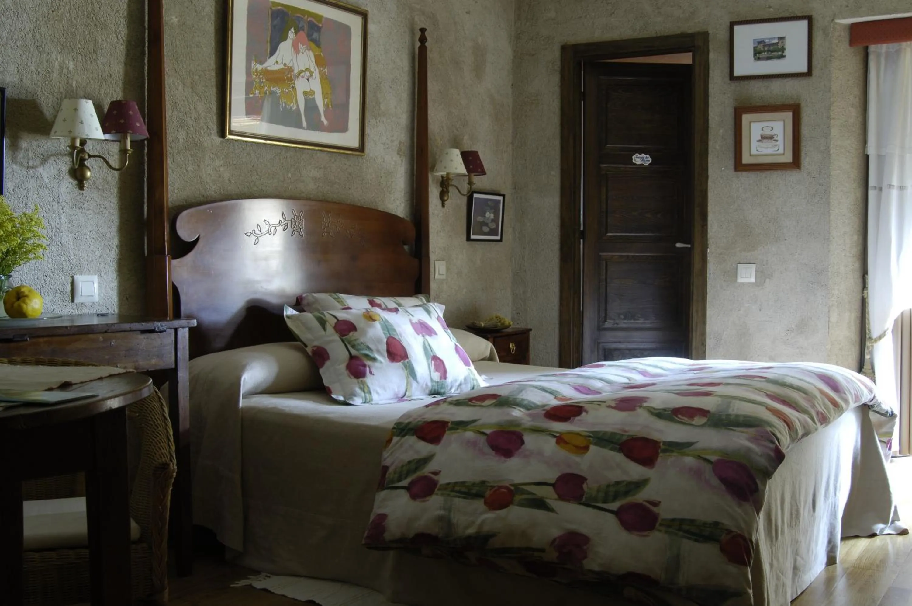 Photo of the whole room, Bed in Hotel La Posada de Lalola