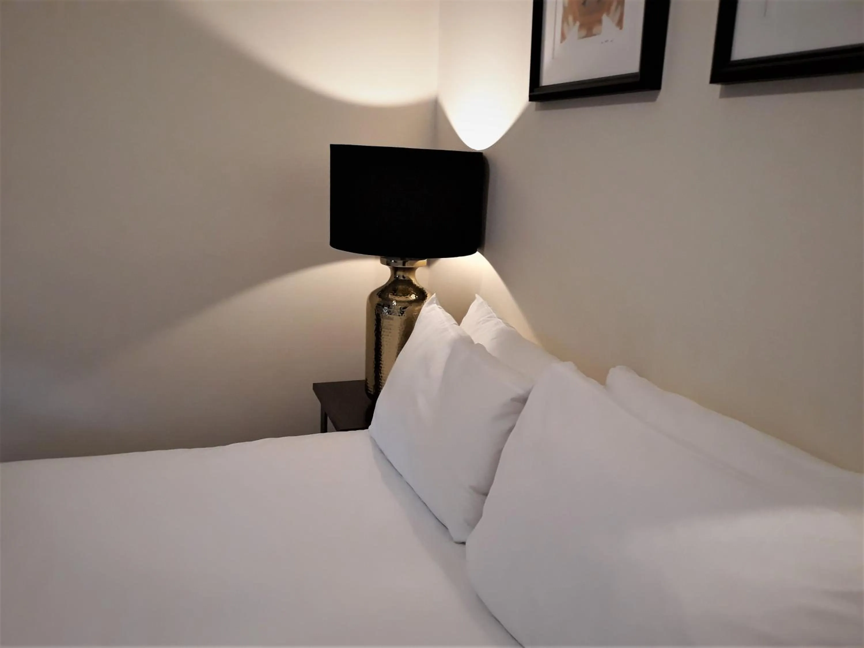 Bed in RIOSHOUSE George-Inn