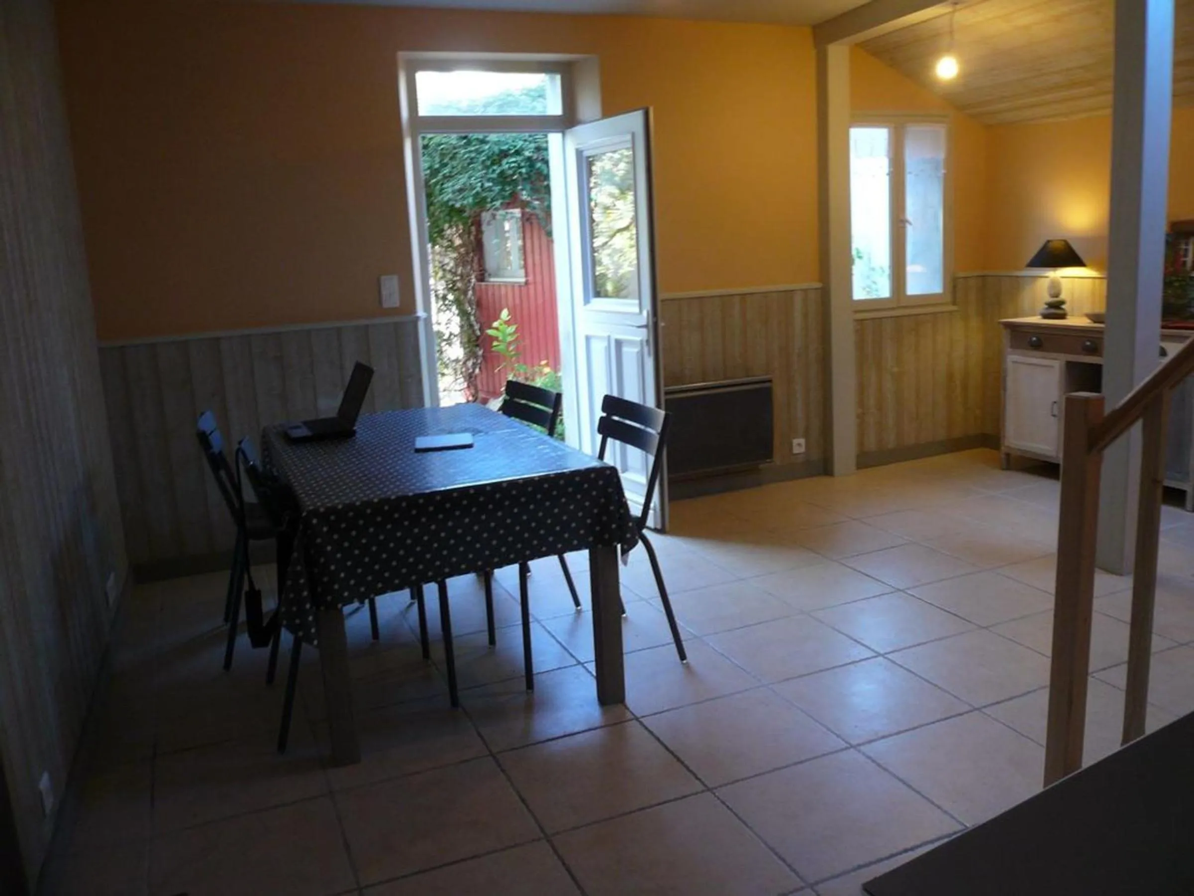 Maison calme avec jardin au centre de Le Palais, proche plage - FR-1-418-77