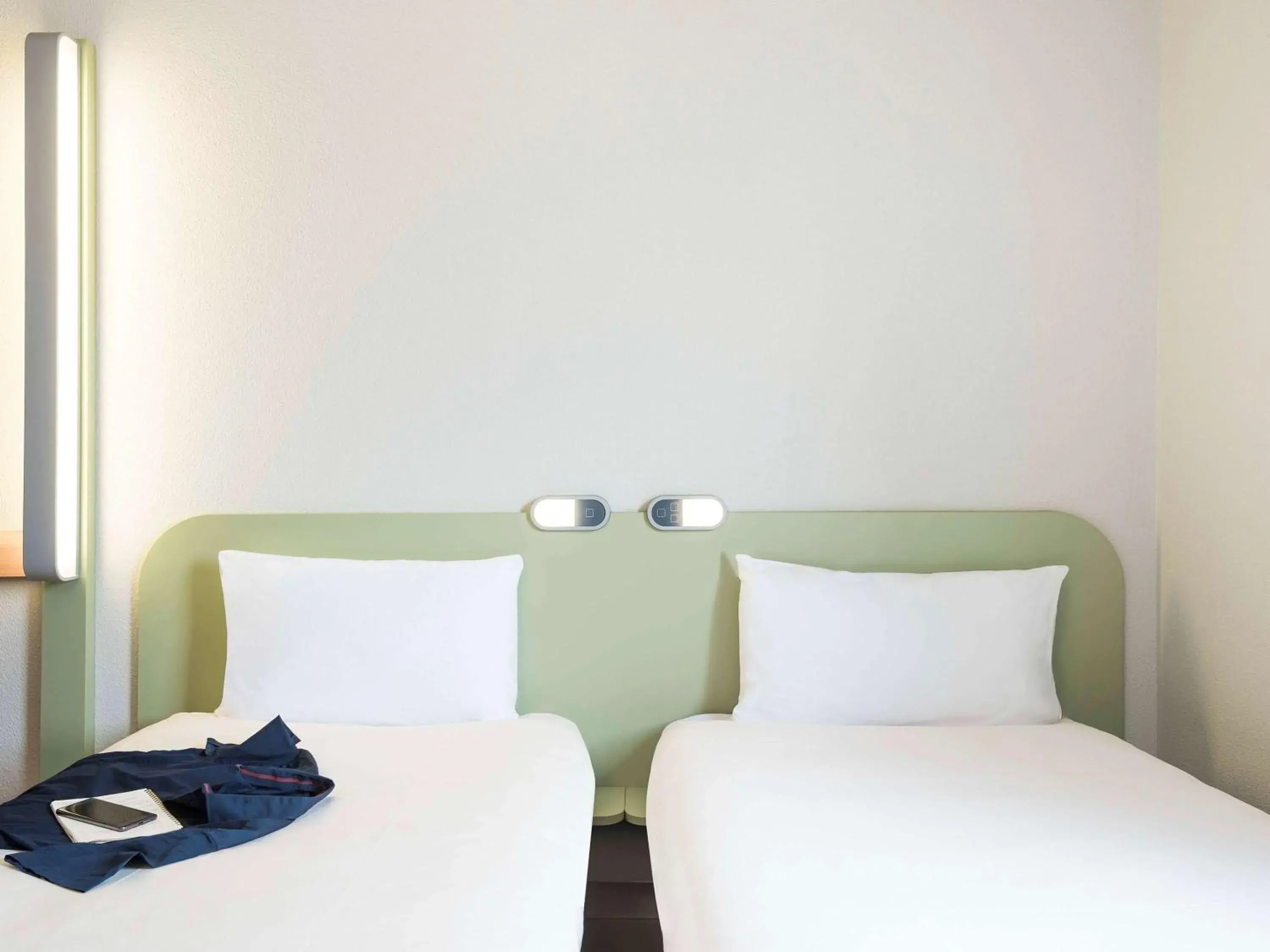 Photo of the whole room, Bed in ibis Budget Bobigny Pantin
