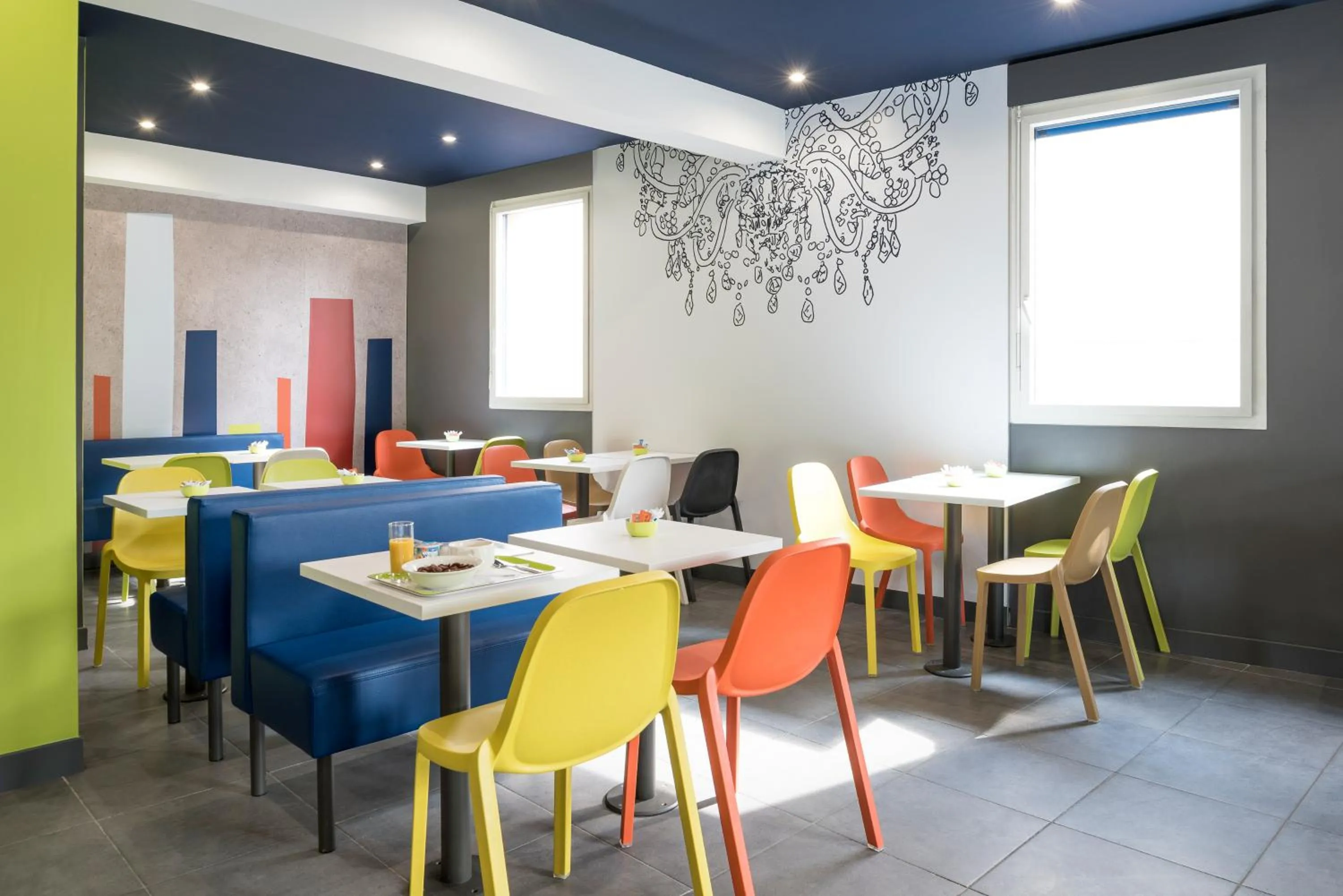 Property building in ibis Budget Bobigny Pantin