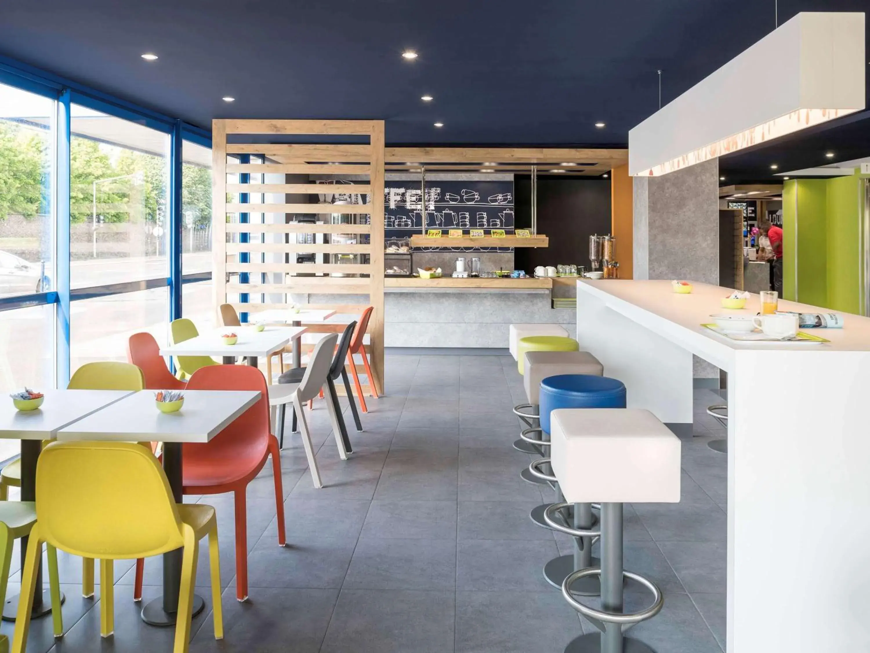 Restaurant/Places to Eat in ibis Budget Bobigny Pantin