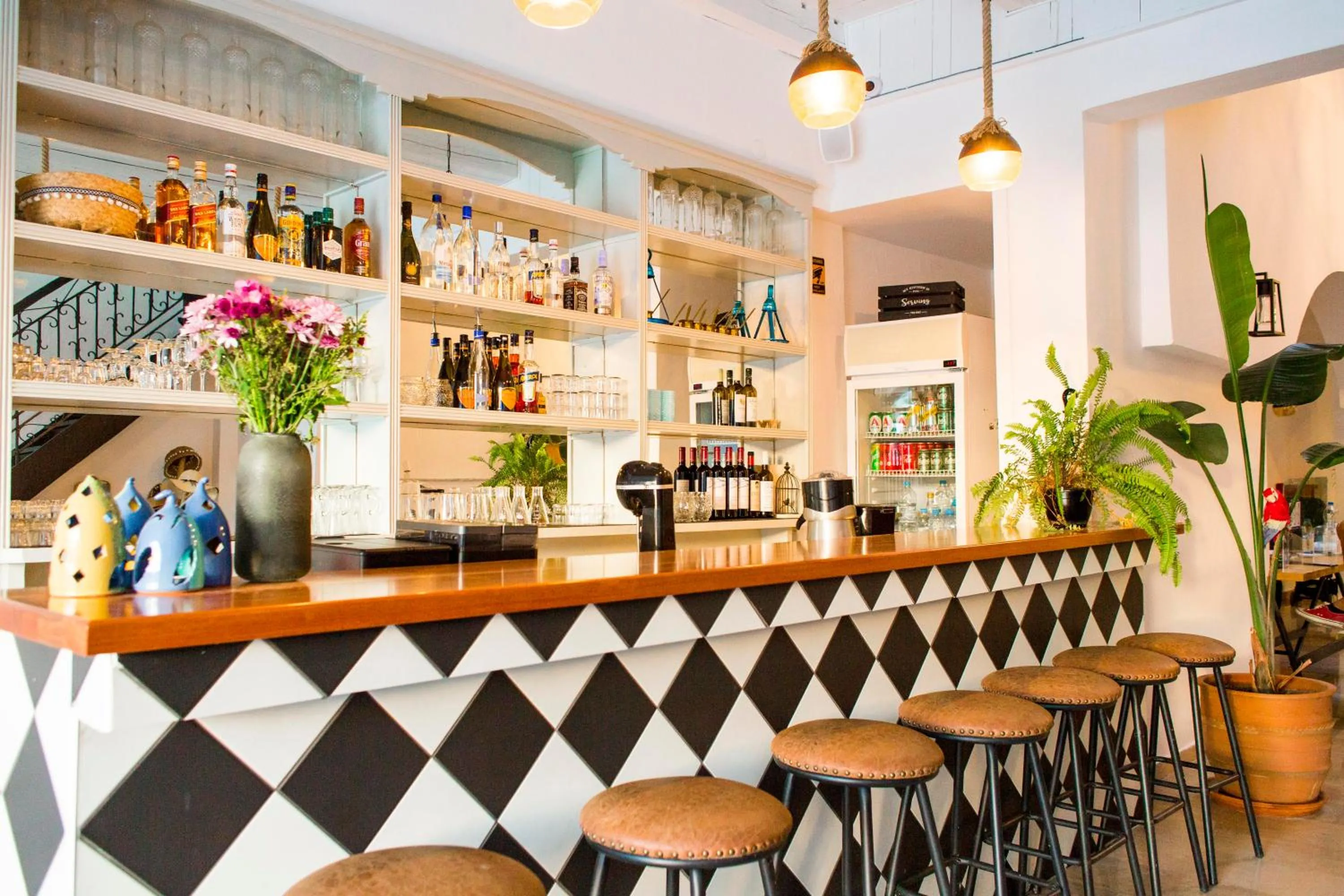 Restaurant/places to eat in Hotel Port 7- Boutique Collection