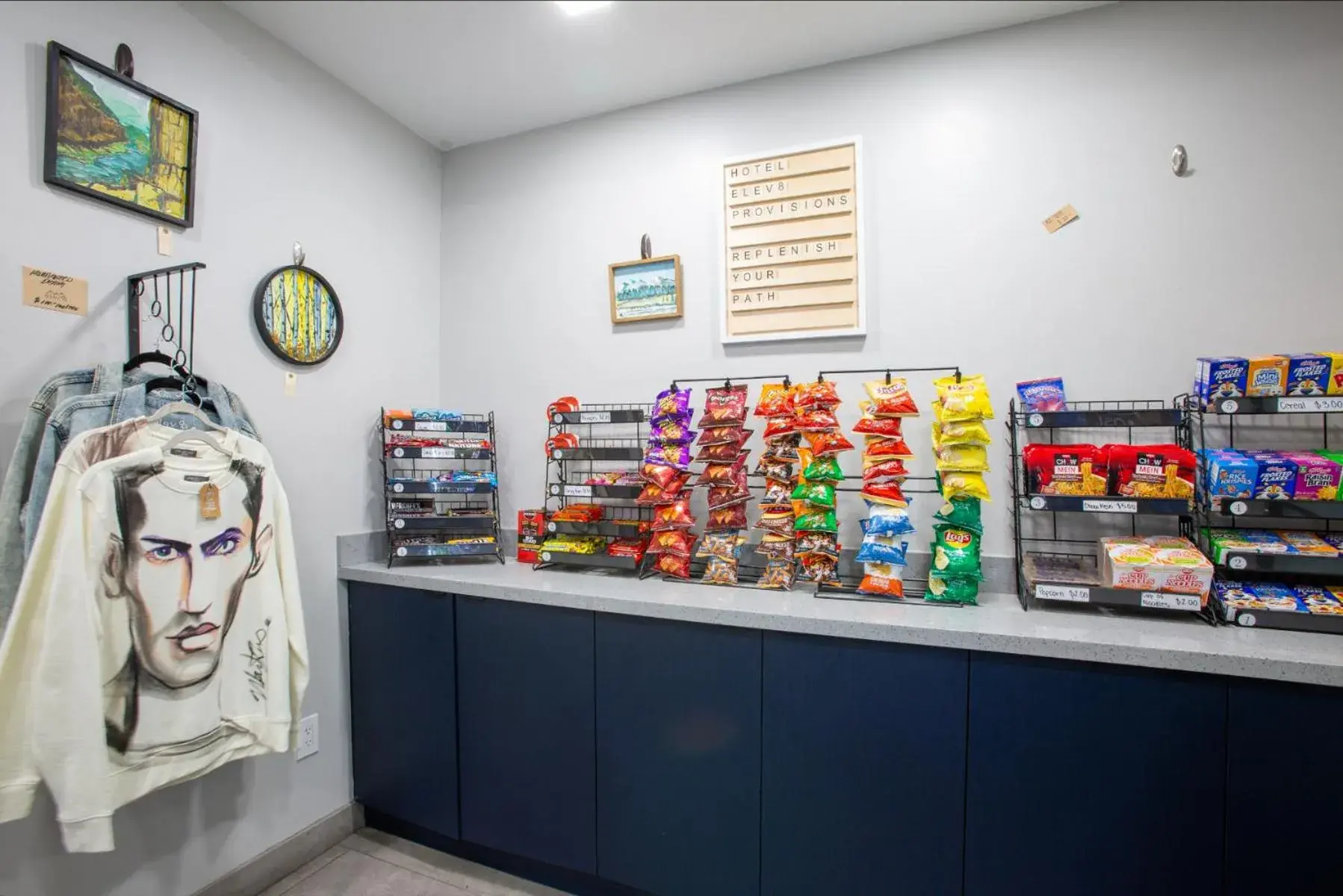 Food and drinks in Hotel Elev8 Flagstaff, Trademark Collection by Wyndham Food and drinks in Hotel Elev8 Flagstaff, Trademark Collection by Wyndham