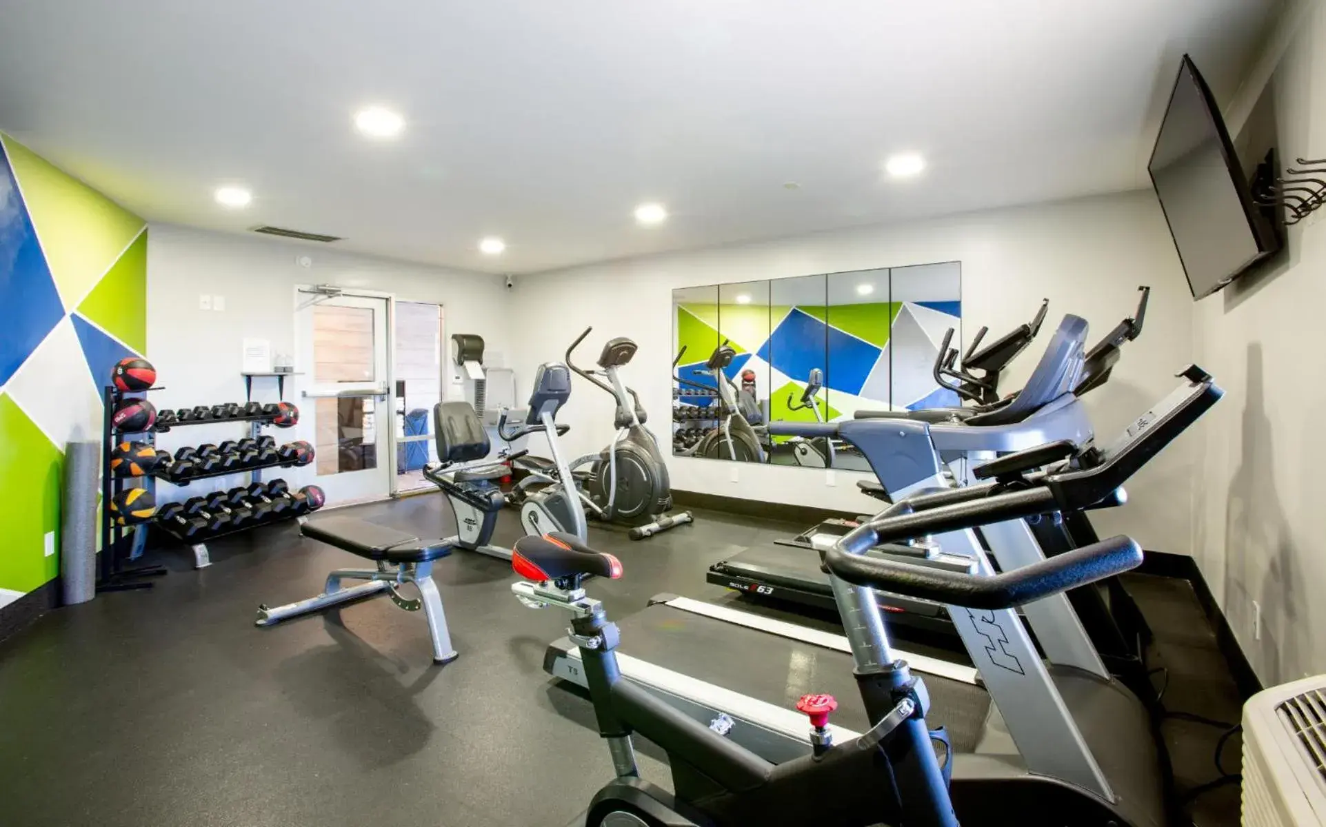 Fitness centre/facilities in Hotel Elev8 Flagstaff, Trademark Collection by Wyndham Fitness centre/facilities in Hotel Elev8 Flagstaff, Trademark Collection by Wyndham