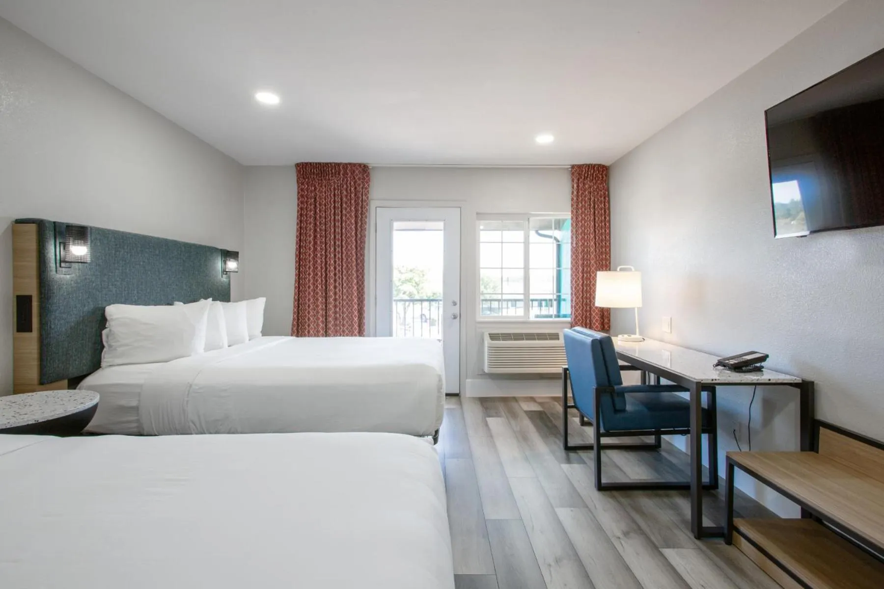 Bed in Hotel Elev8 Flagstaff, Trademark Collection by Wyndham