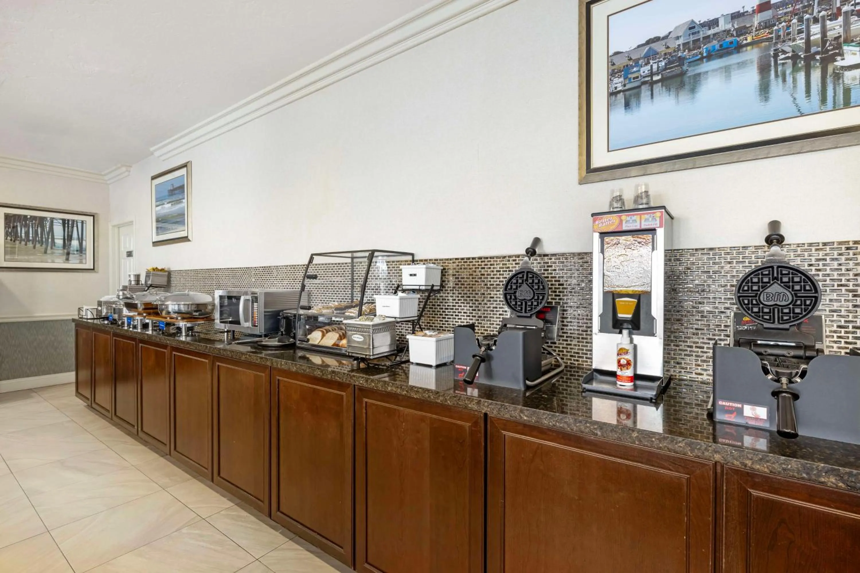 Restaurant/places to eat in Best Western Oceanside Inn