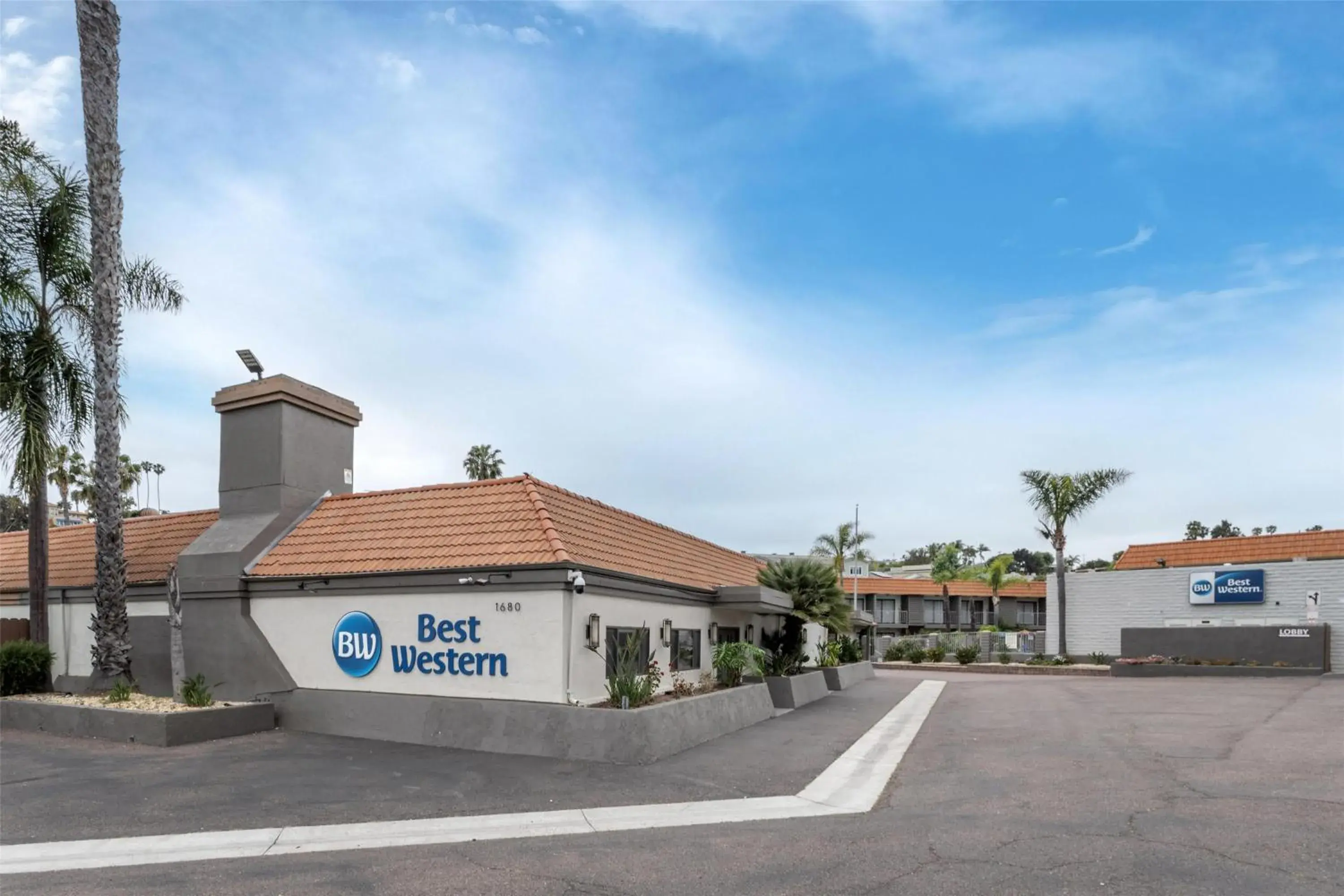 Property building in Best Western Oceanside Inn Property building in Best Western Oceanside Inn