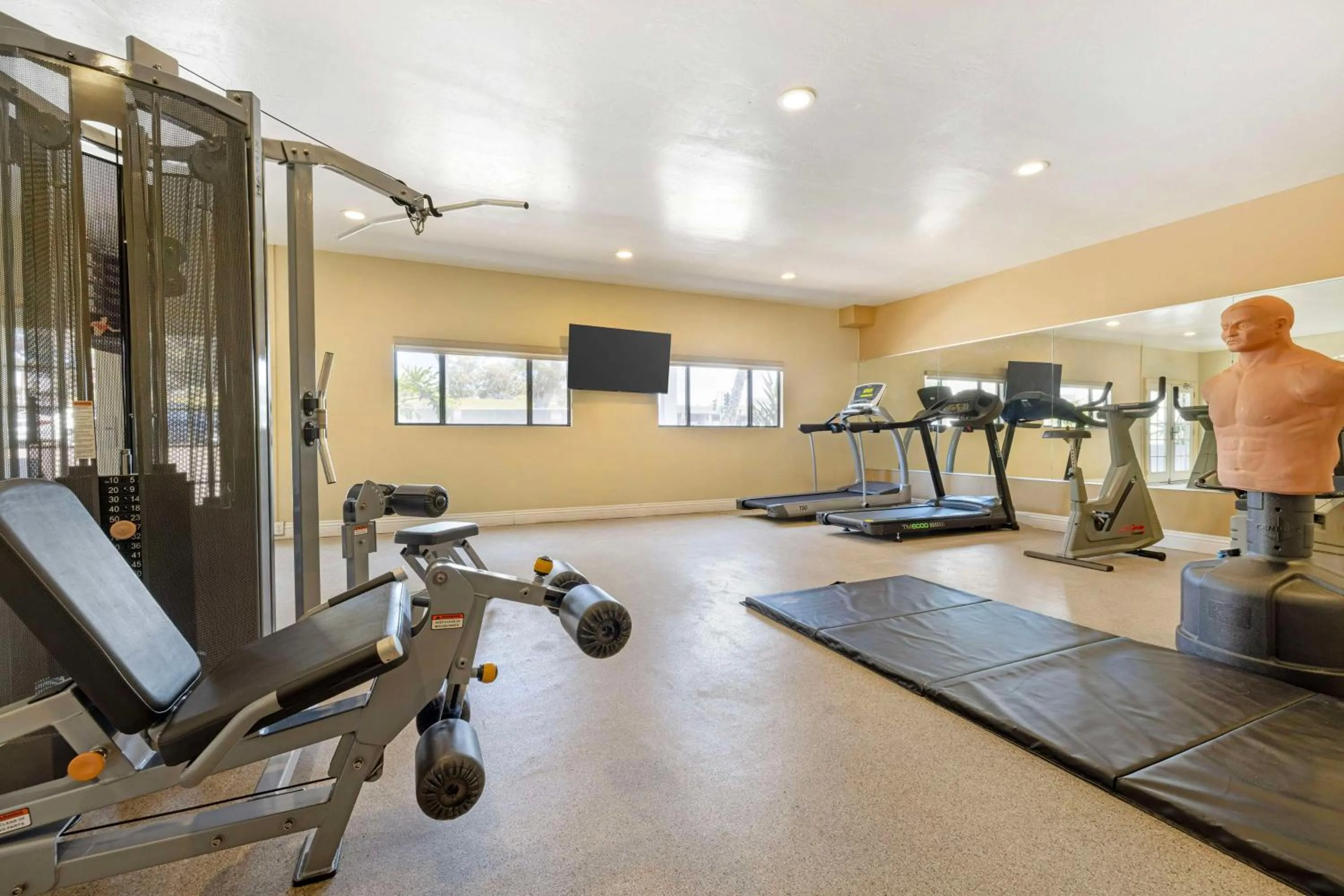 Fitness centre/facilities in Best Western Oceanside Inn