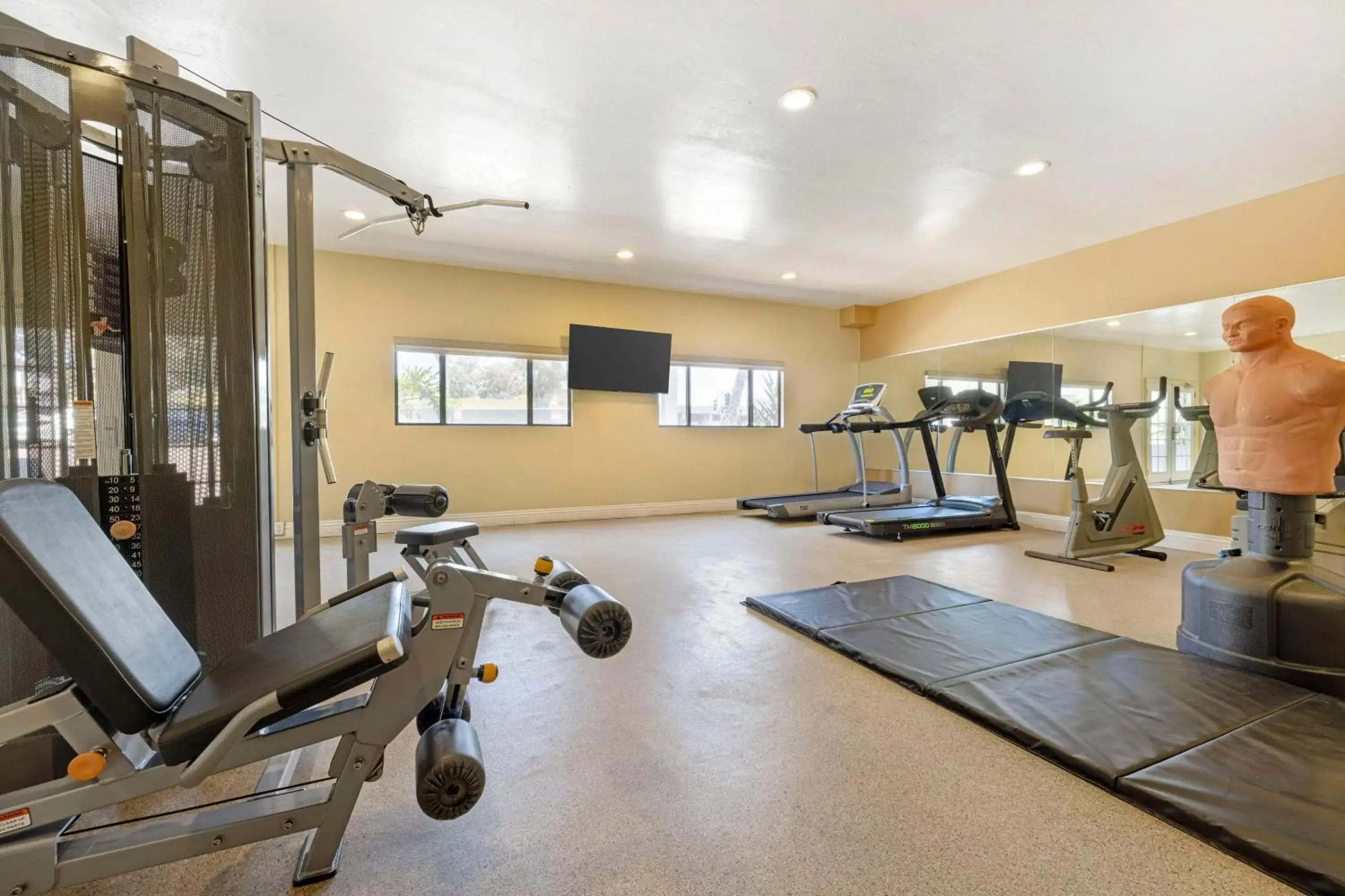 Fitness centre/facilities in Best Western Oceanside Inn Fitness centre/facilities in Best Western Oceanside Inn