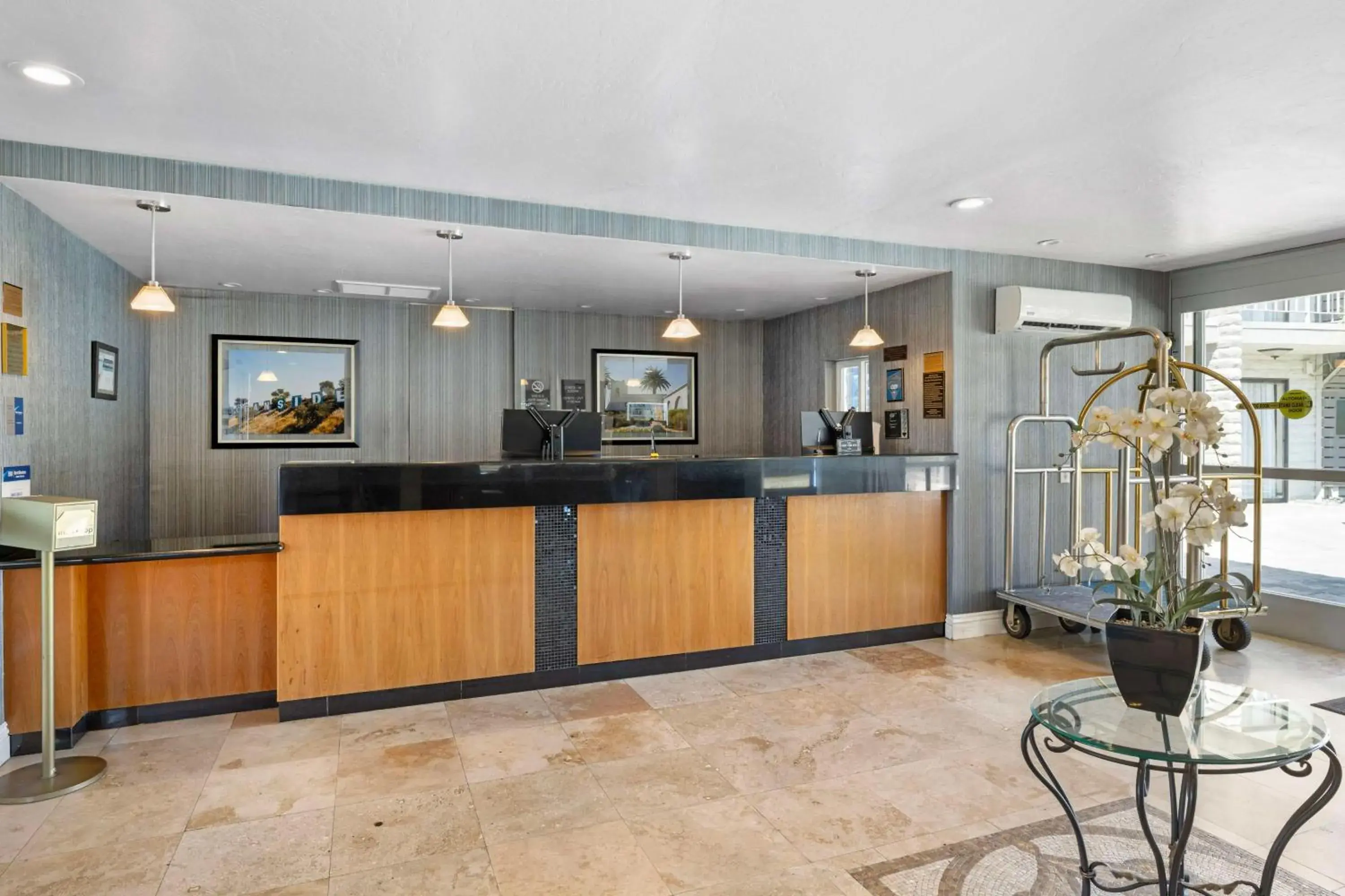 Lobby or reception in Best Western Oceanside Inn Lobby or reception in Best Western Oceanside Inn