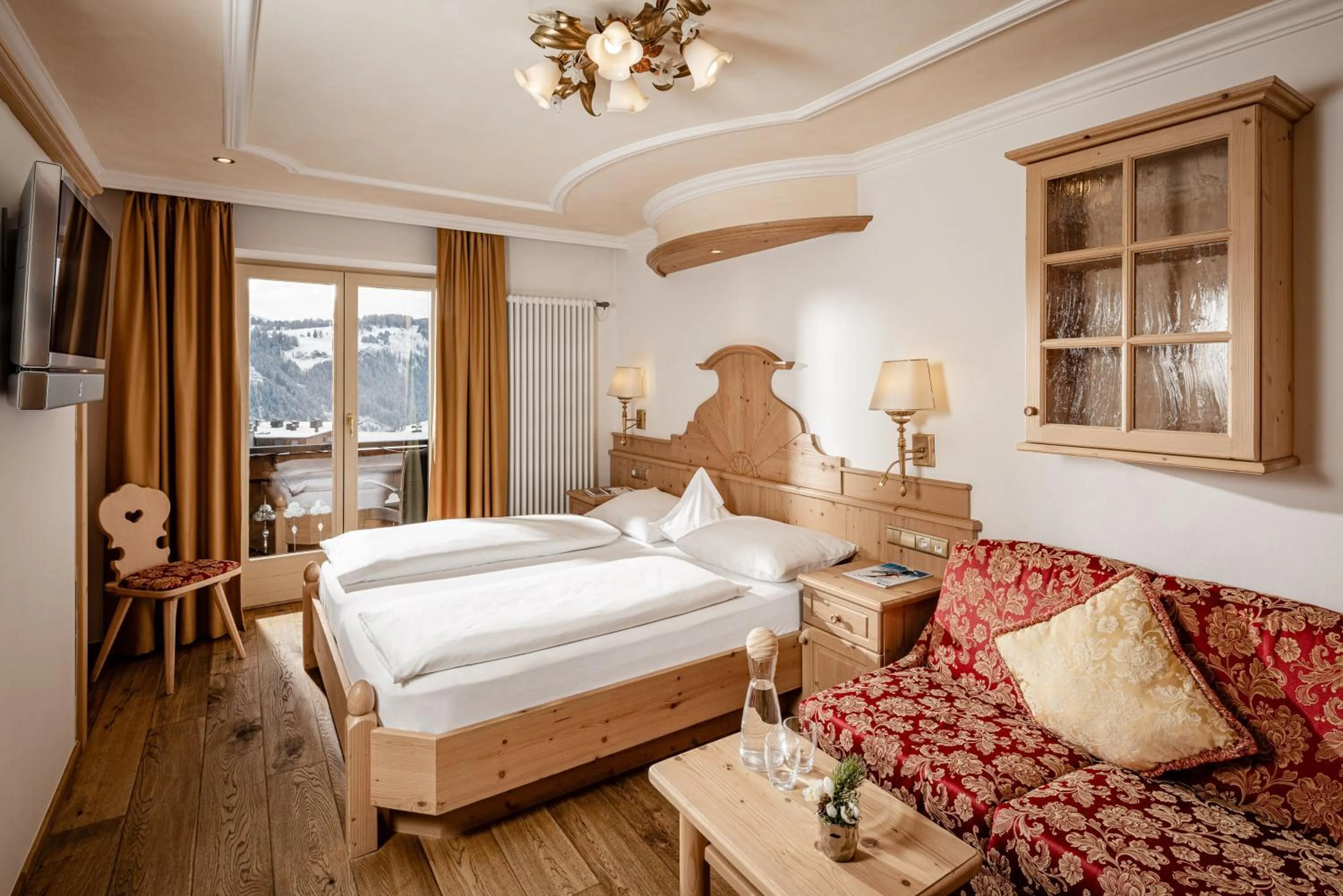 Bedroom, Bed in Romantik & Family Hotel Gardenia***S