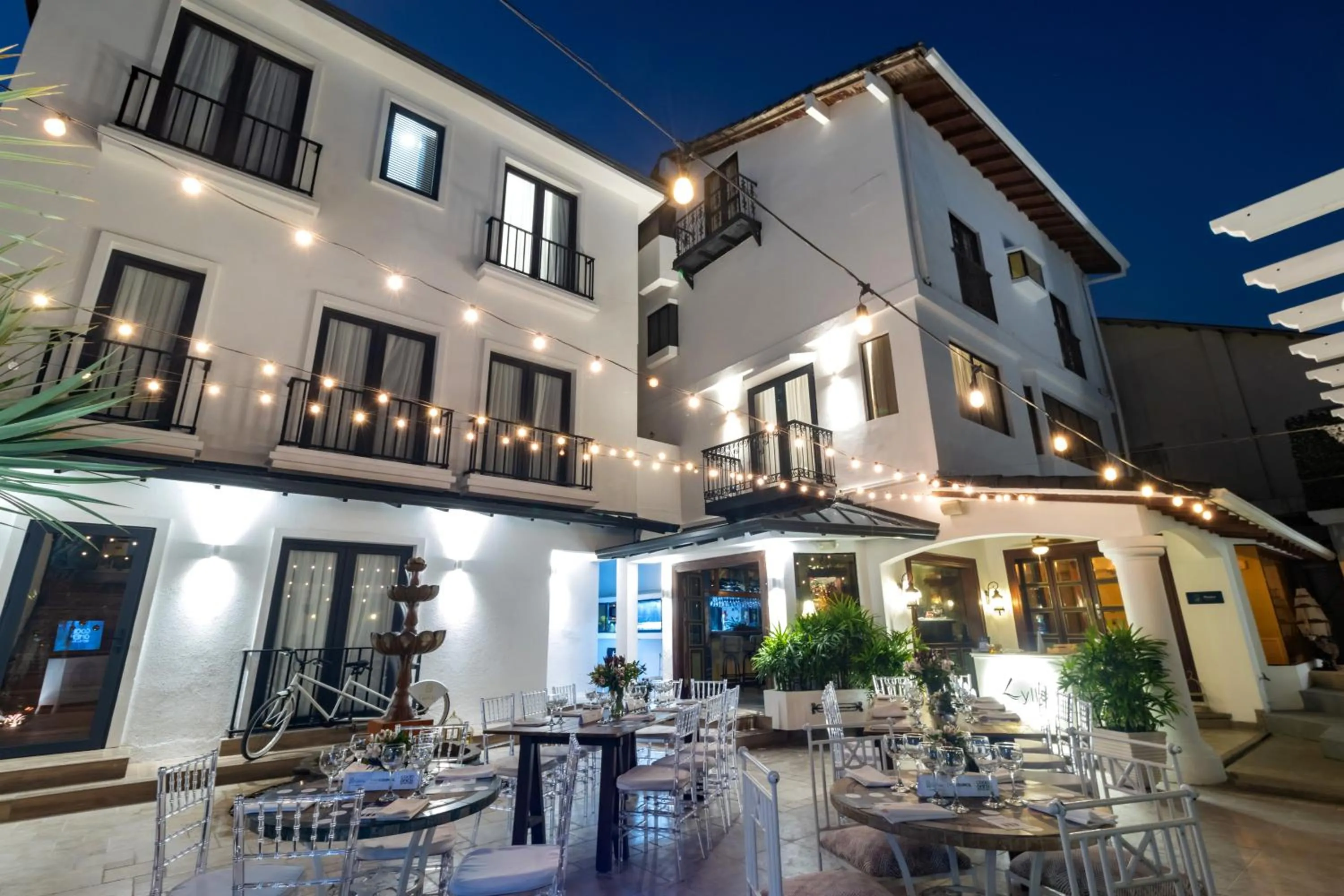 Property building in Casa García