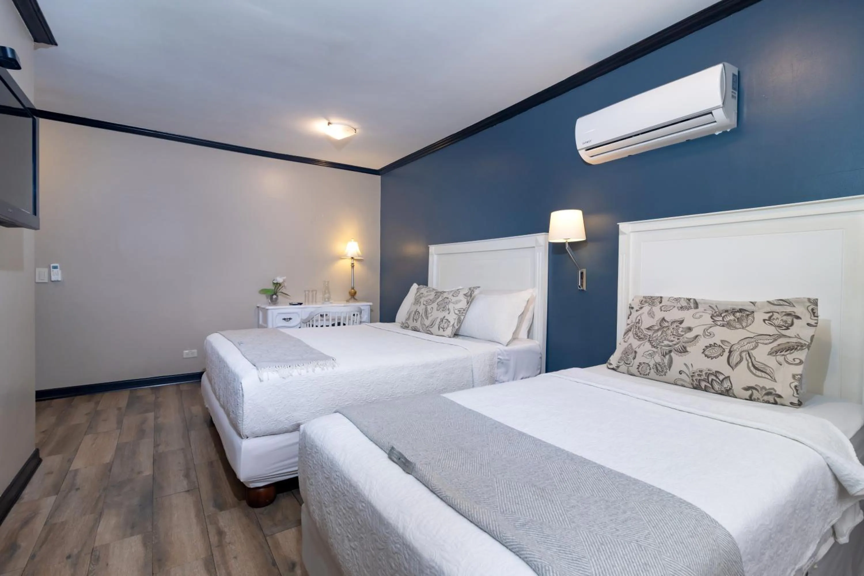 Photo of the whole room, Bed in Casa García