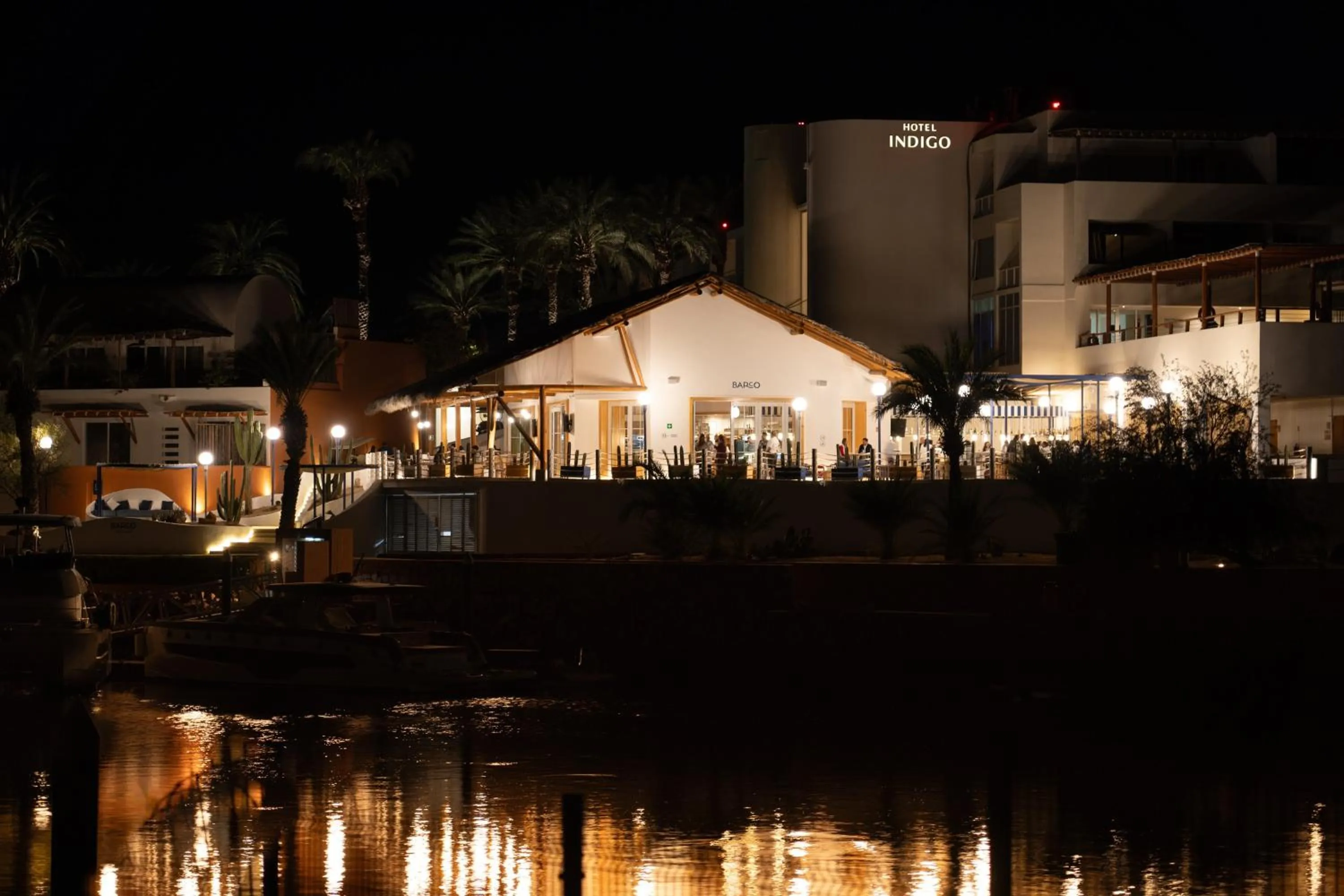 Restaurant/places to eat in Hotel Indigo La Paz Puerta Cortes by IHG