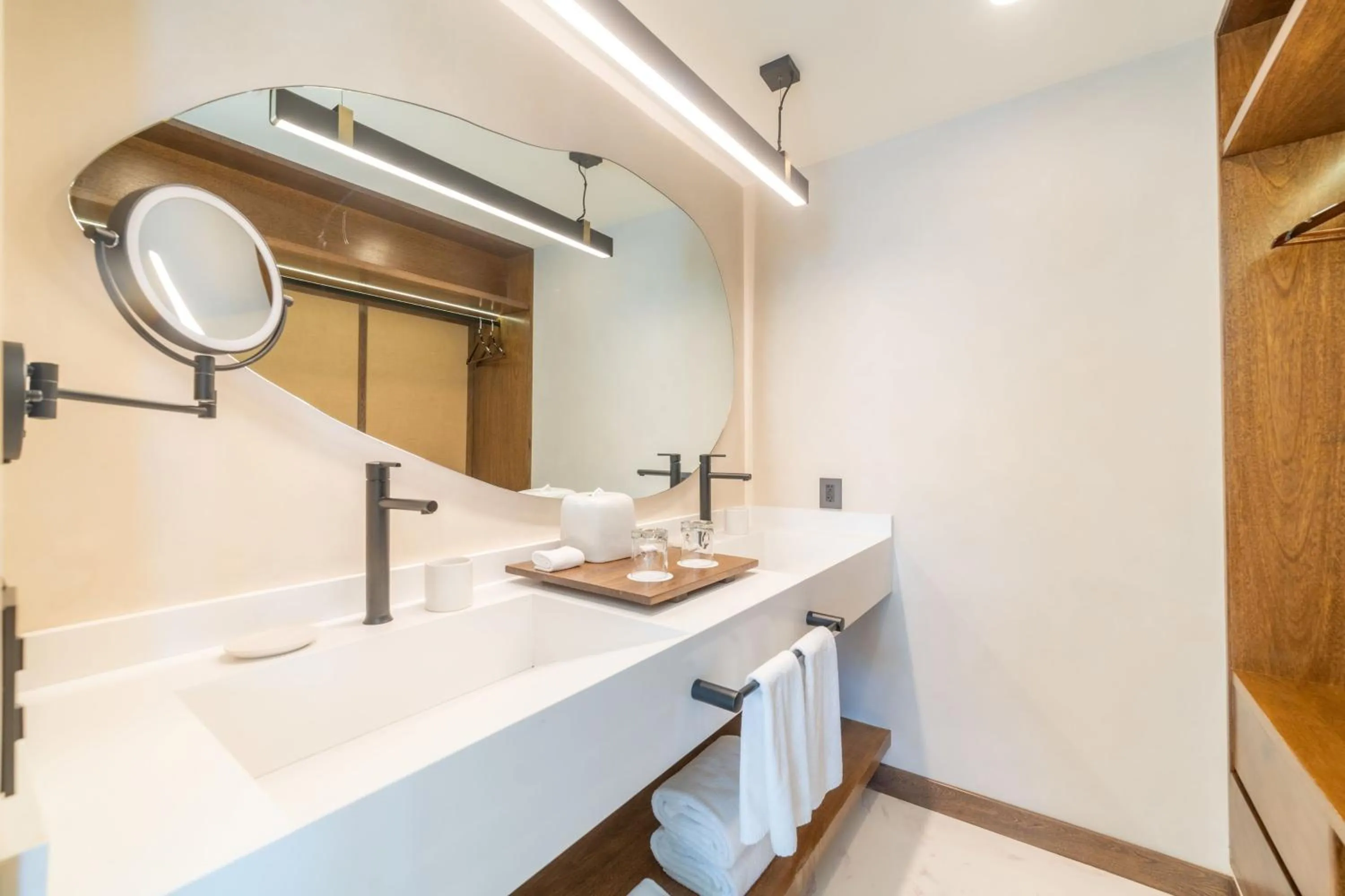 Bathroom in Hotel Indigo La Paz Puerta Cortes by IHG