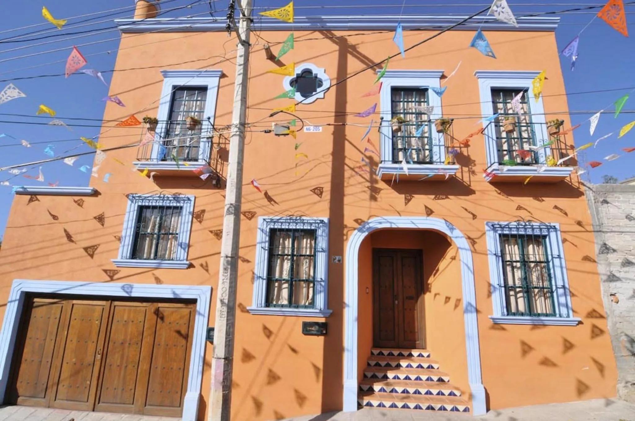 Property building in Casa Frida B&B