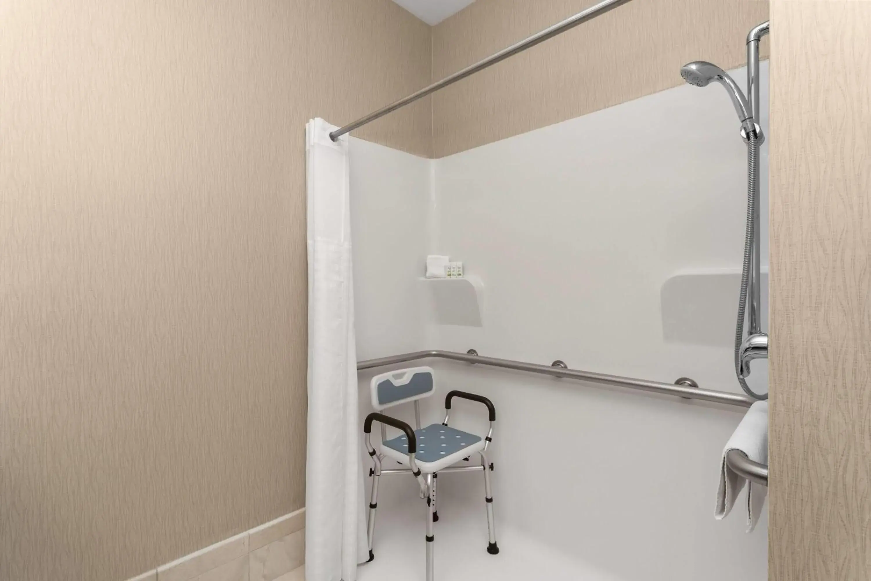 Photo of the whole room in Hawthorn Extended Stay by Wyndham West Palm Beach Photo of the whole room in Hawthorn Extended Stay by Wyndham West Palm Beach