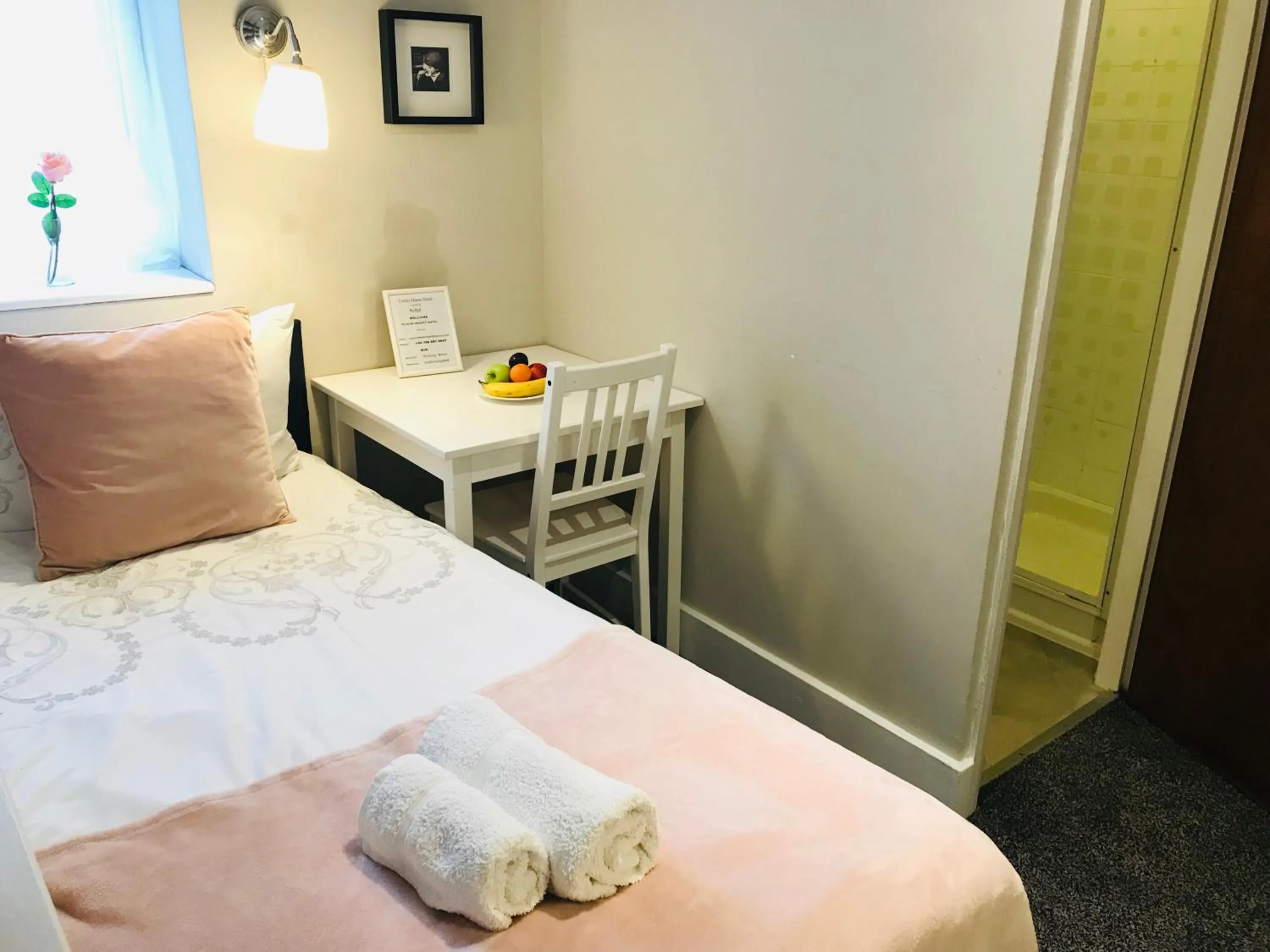 Bed in Trinity House Hotel