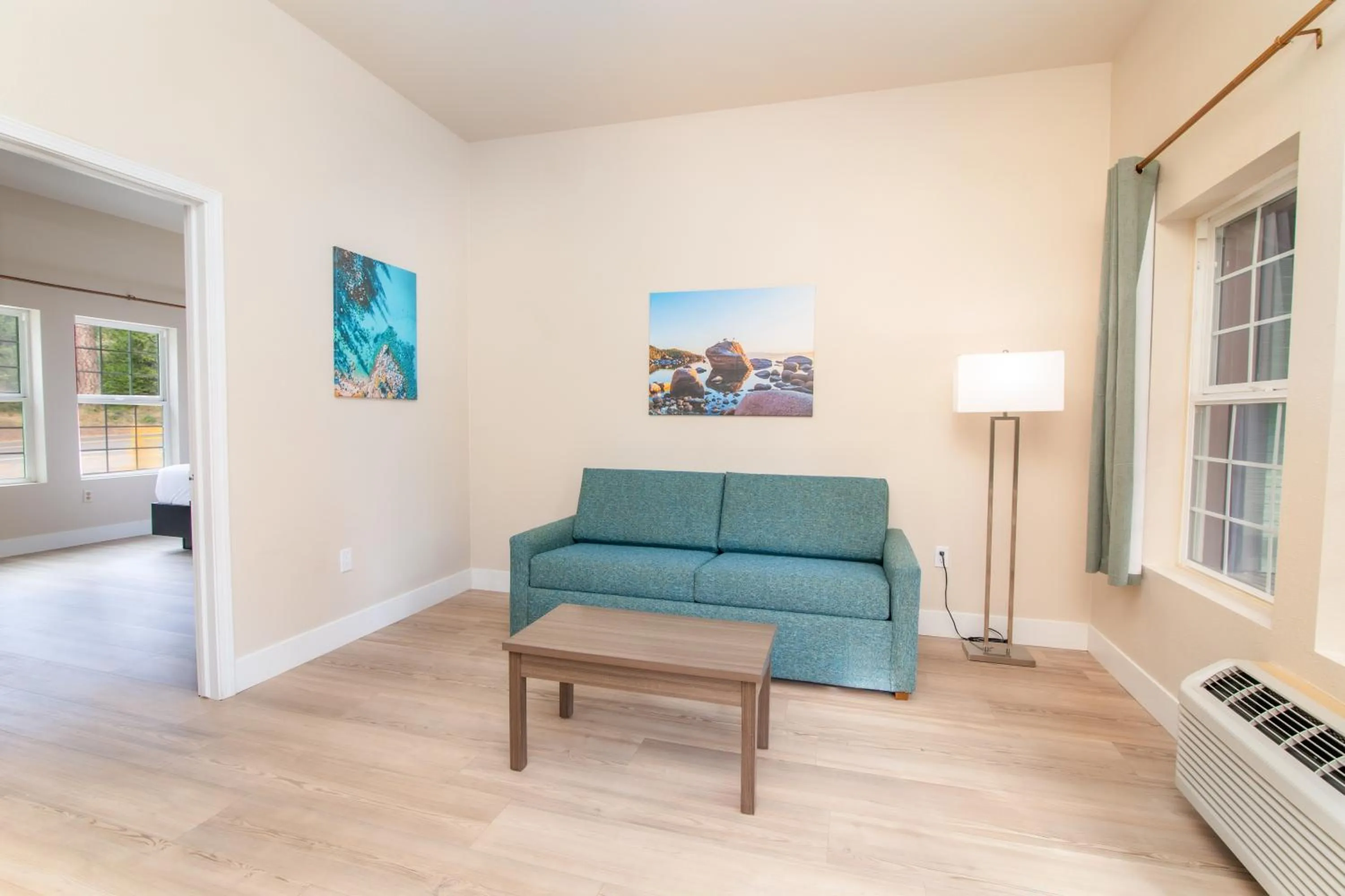 Living room in Westhaven Inn Pollock Pines Camino