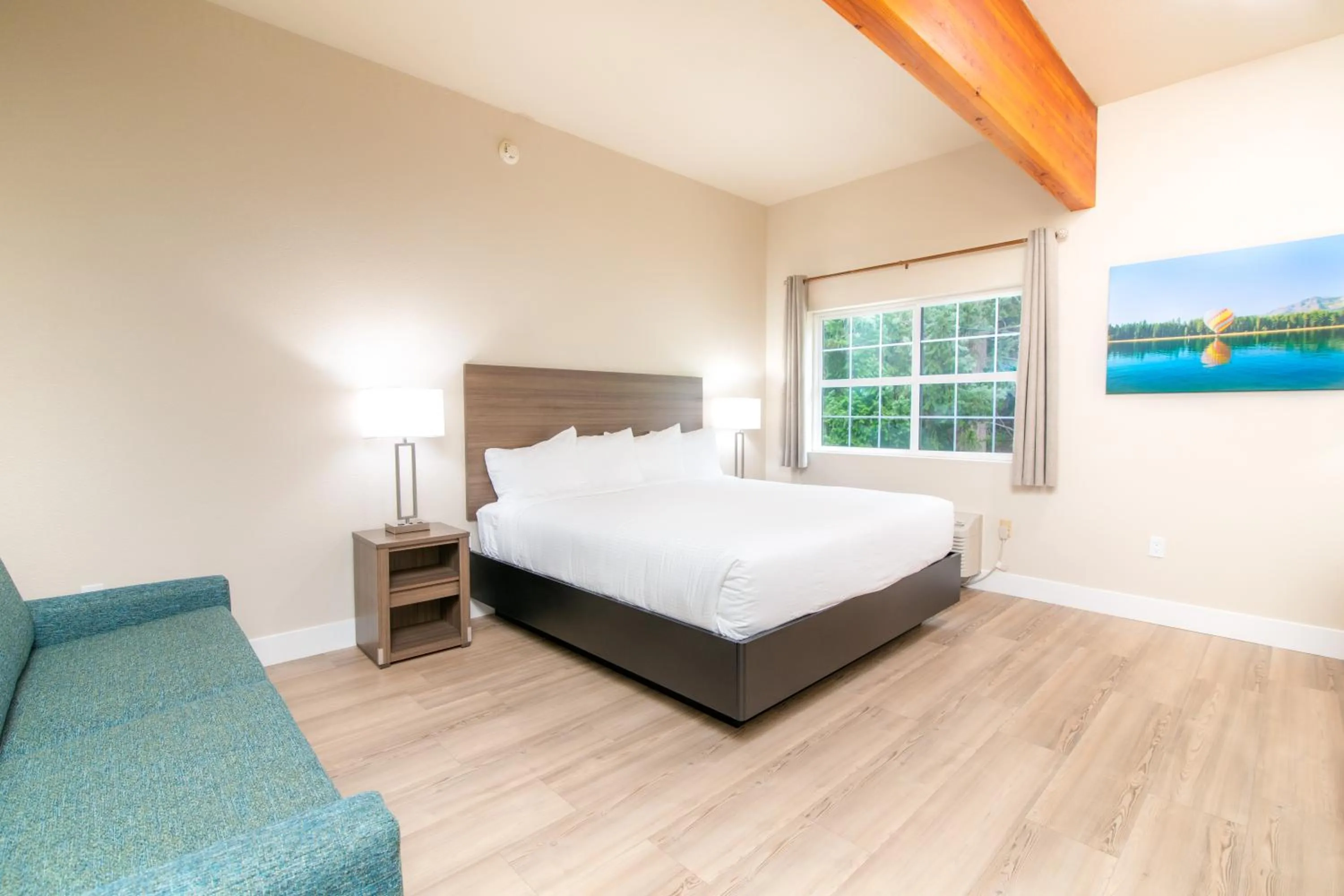 Bedroom, Bed in Westhaven Inn Pollock Pines Camino