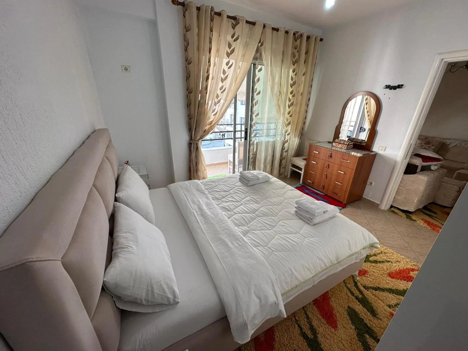 Bed in Taulant