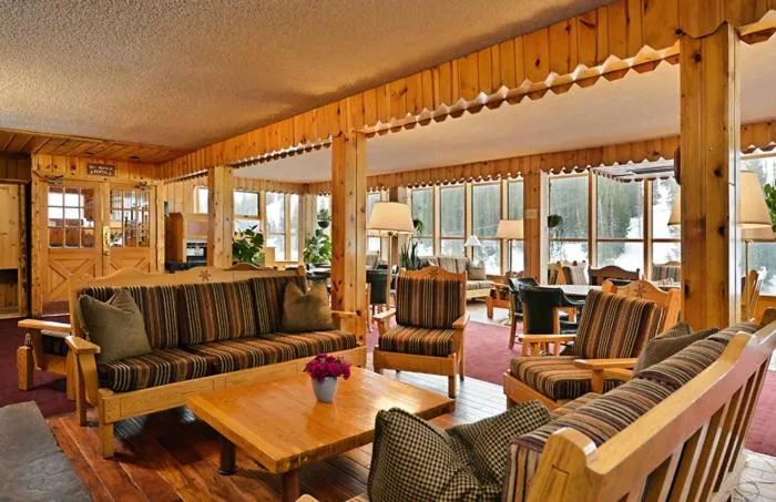 Lobby or reception in Alta Peruvian Lodge