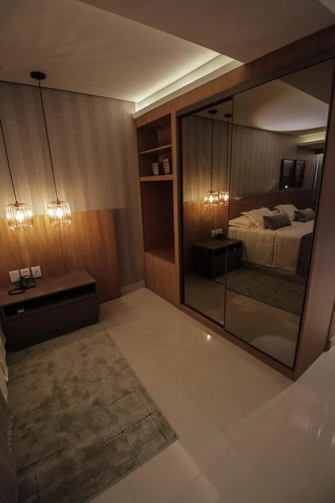 wardrobe, Bed in Oscar Hotel Executive